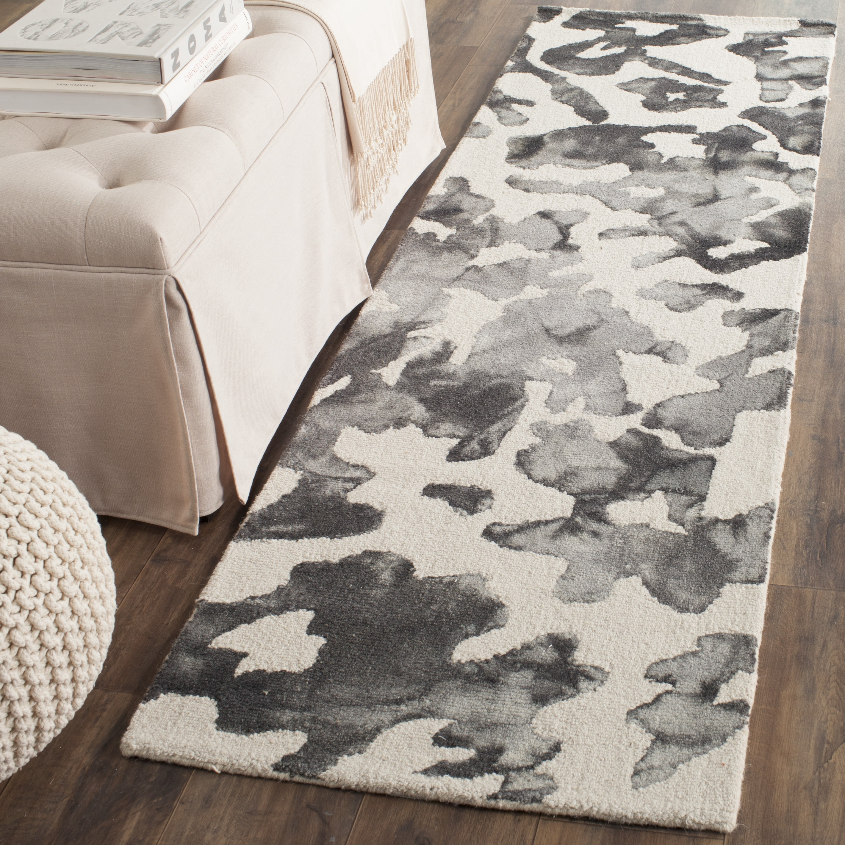 Safavieh Dip Dye Jennie Distressed Wool Runner Rug, Beige/Charcoal, 2'3" x 8'