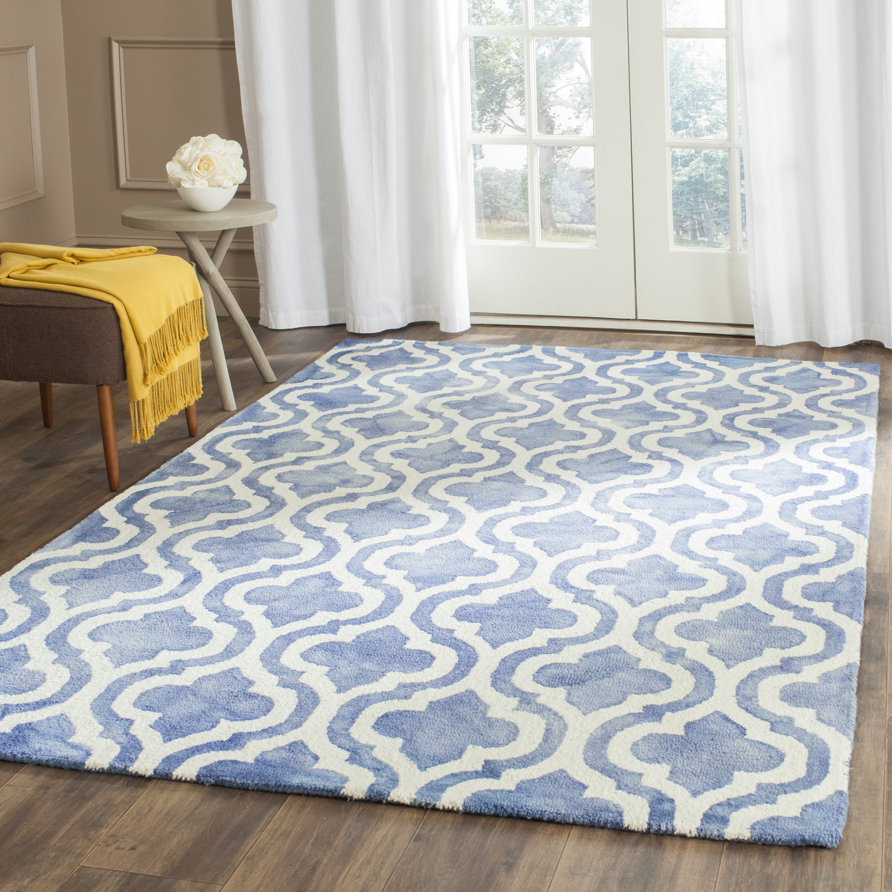 Safavieh Dip Dye Jolyon Geometric Wool Area Rug, Blue/Ivory, 4' x 6'