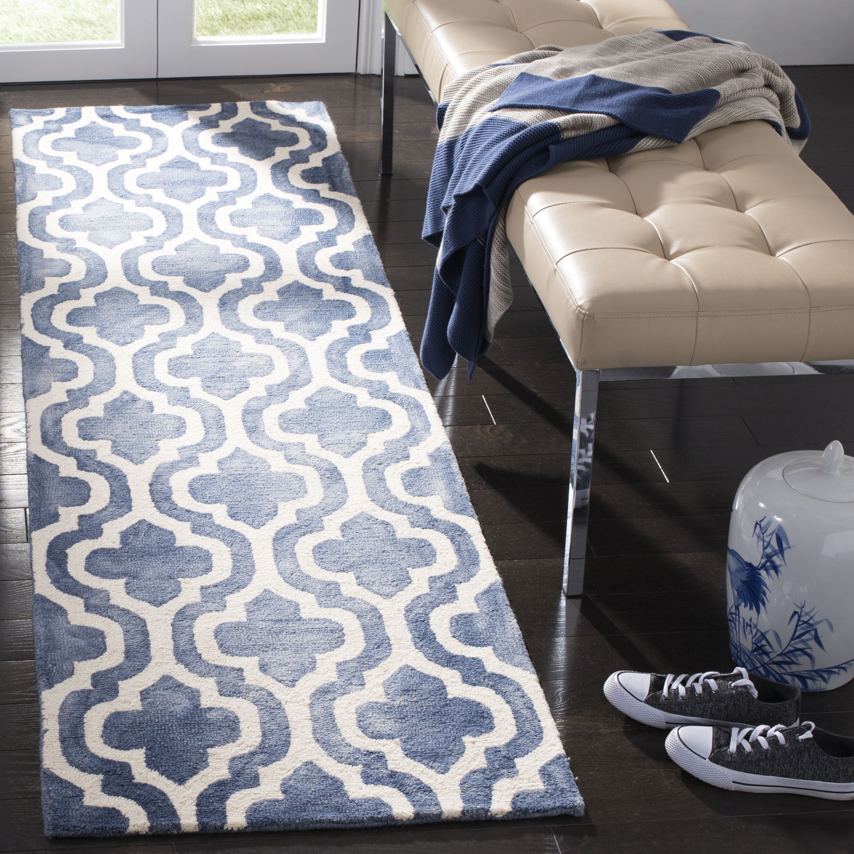 Safavieh Dip Dye Jolyon Geometric Wool Runner Rug, Blue/Ivory, 2'3" x 8'