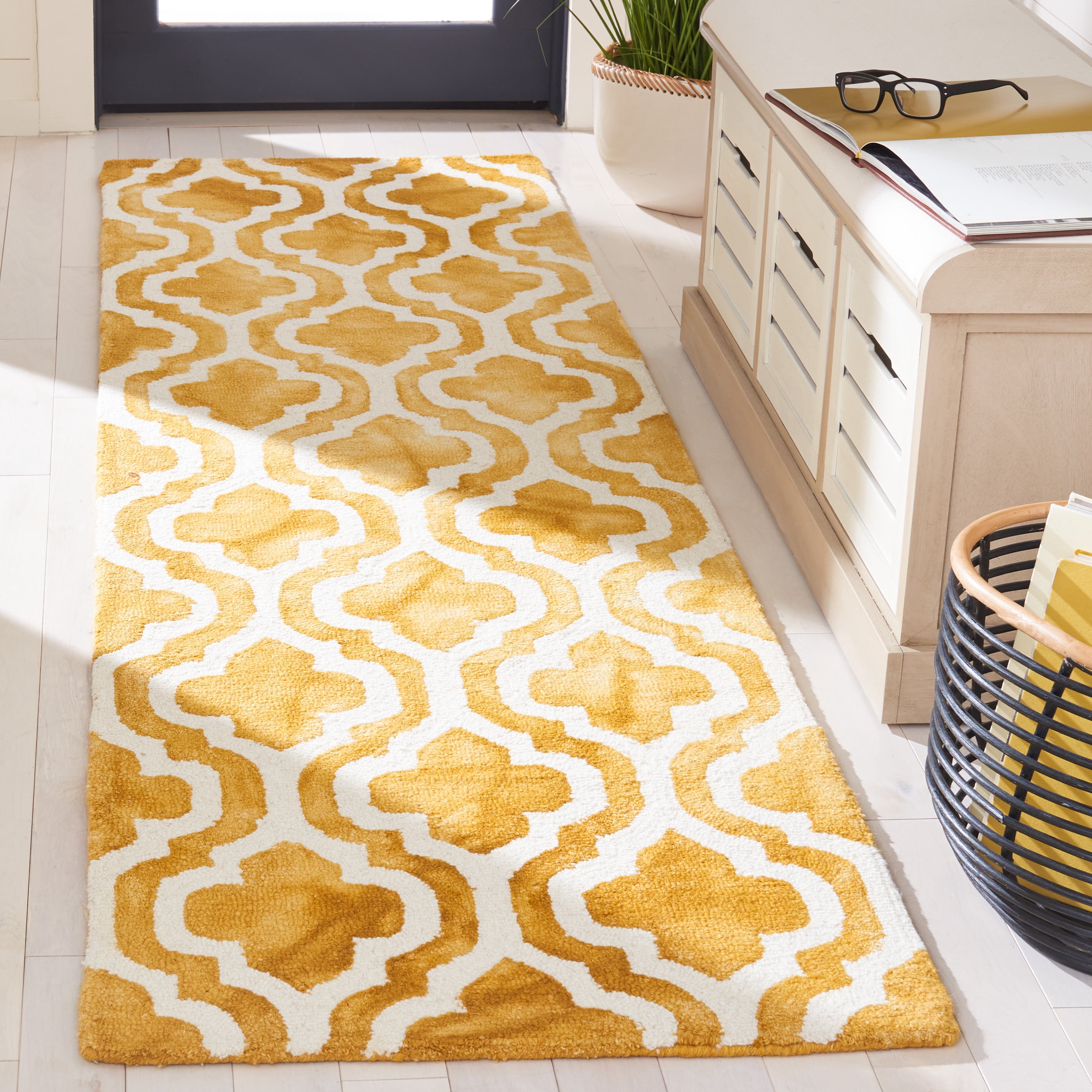 Safavieh Dip Dye Jolyon Geometric Wool Runner Rug, Gold/Ivory, 2'3" x 6'