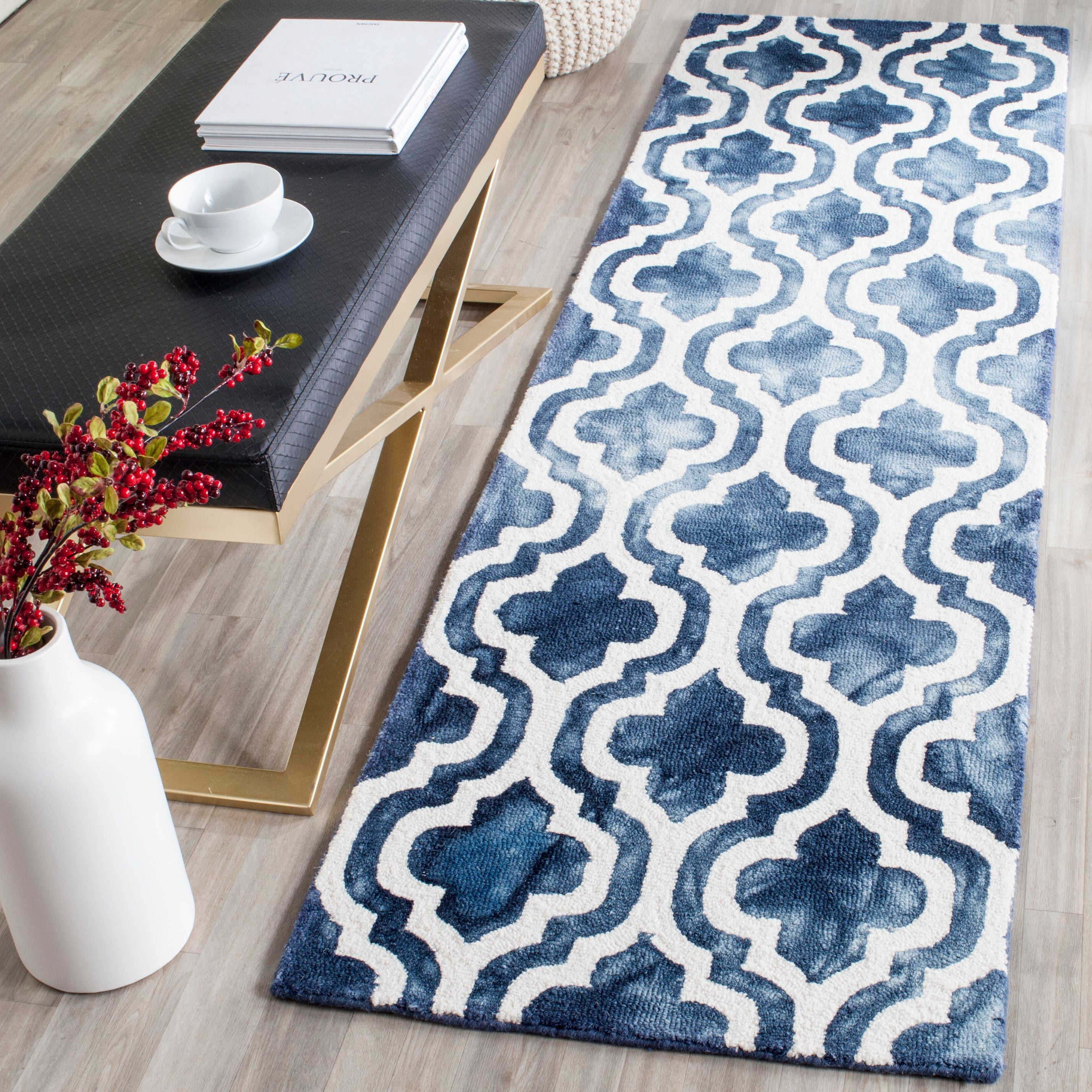 SAFAVIEH Dip Dye Jolyon Faded Geometric Wool Runner Rug, Navy/Ivory, 2