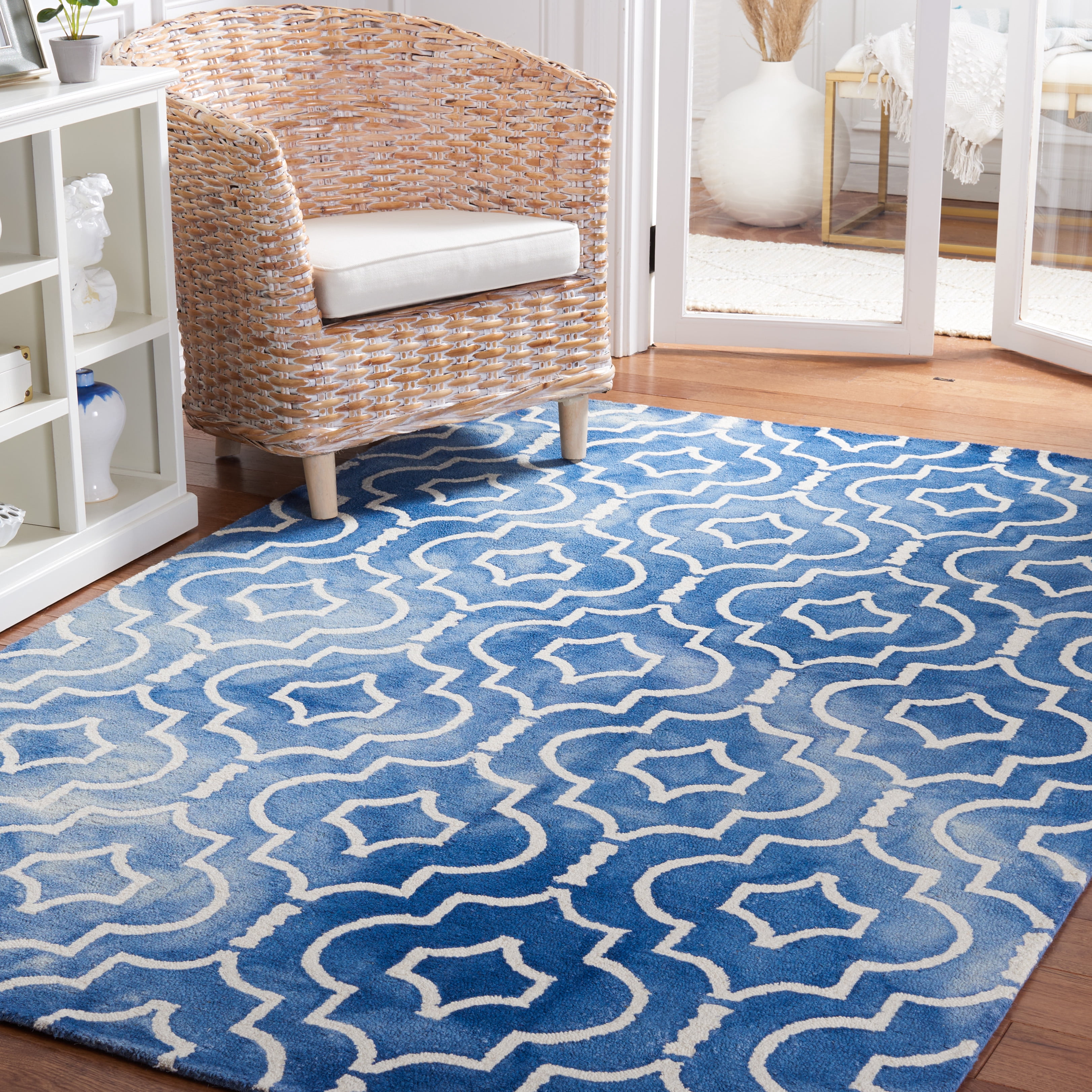 Safavieh Dip Dye Lairos Distressed Wool Area Rug, Blue/Ivory, 6' x 9'