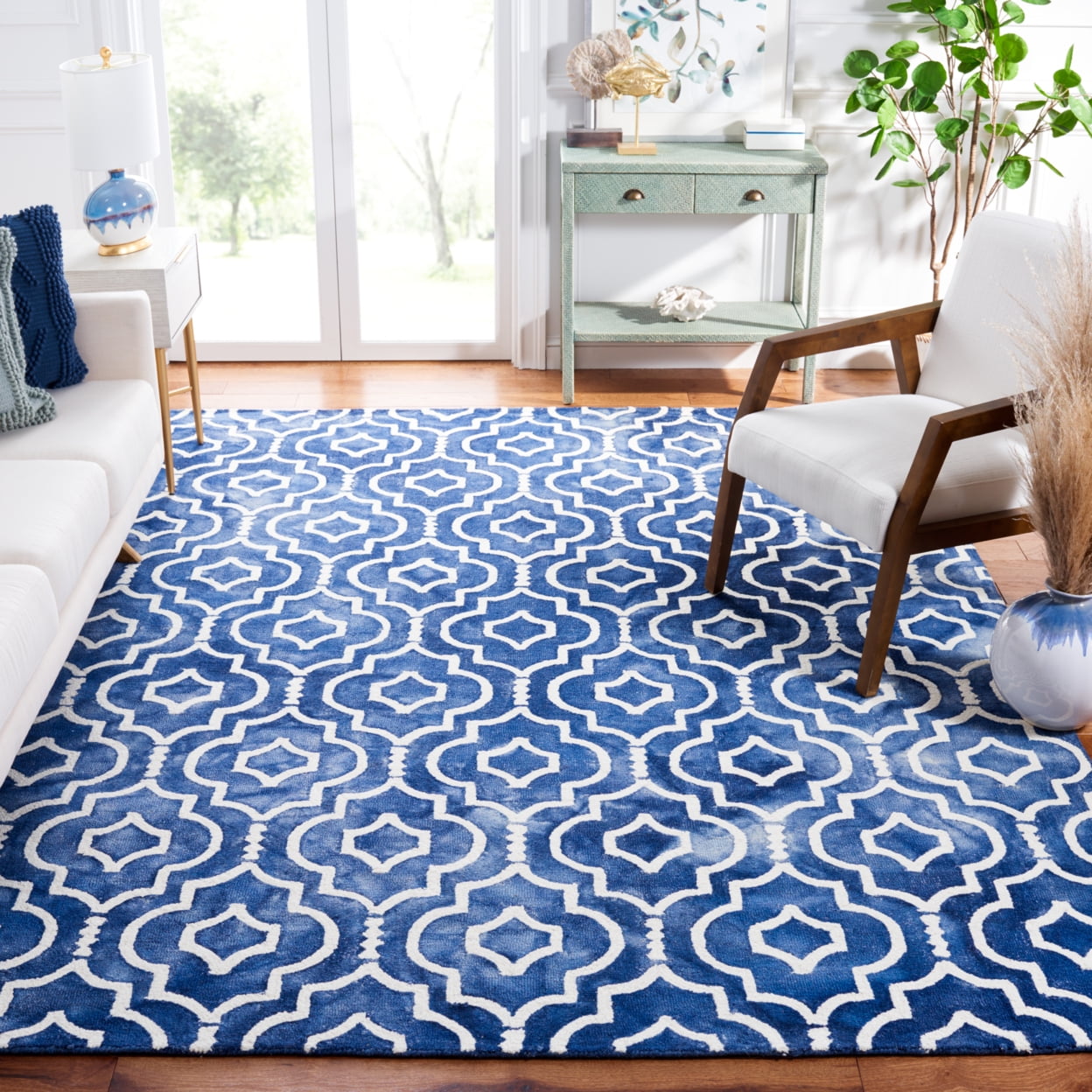 Ivory and Navy Hand-Tufted Wool Area Rug - 2' x 3'