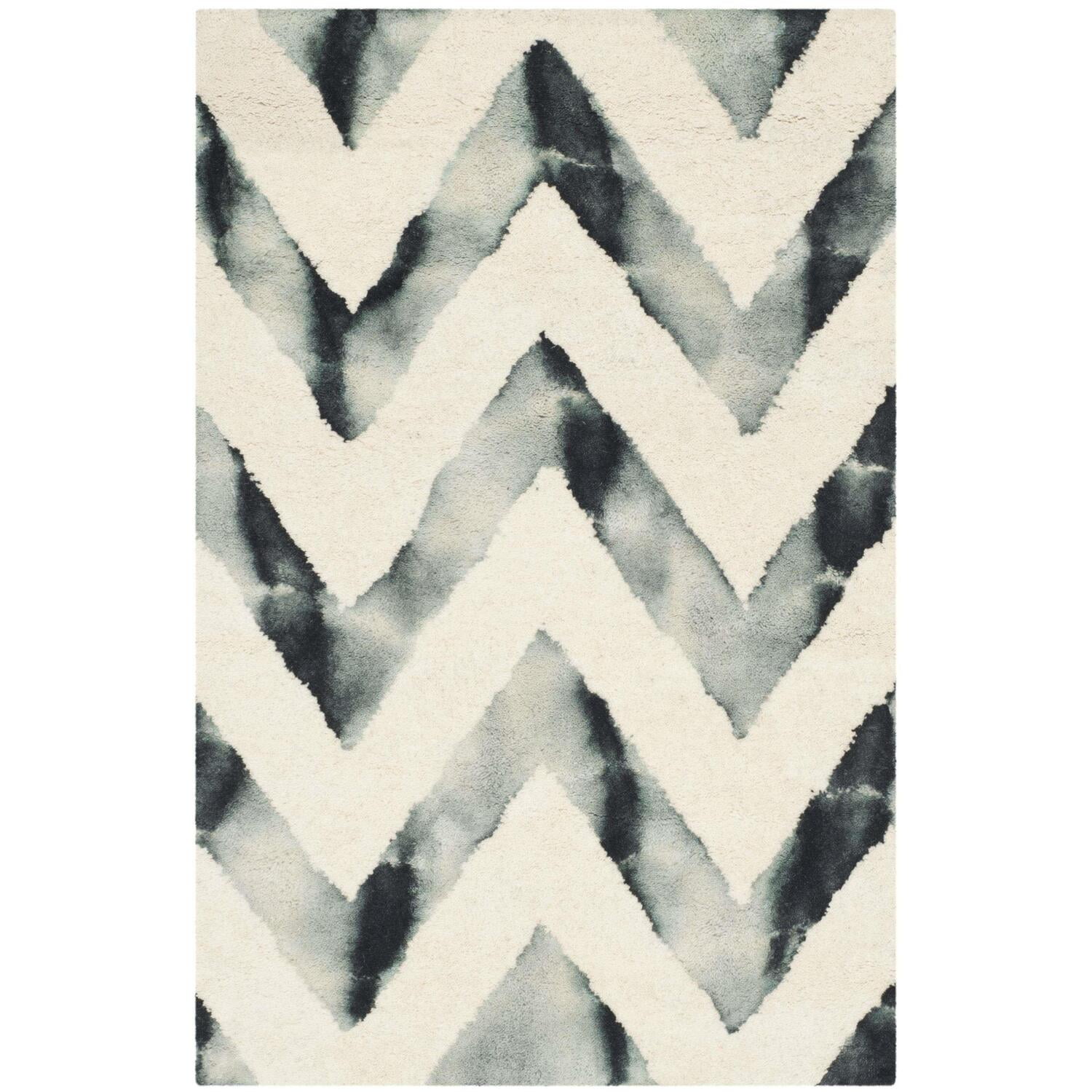 Ivory and Grey Hand-Tufted Wool Chevron Area Rug