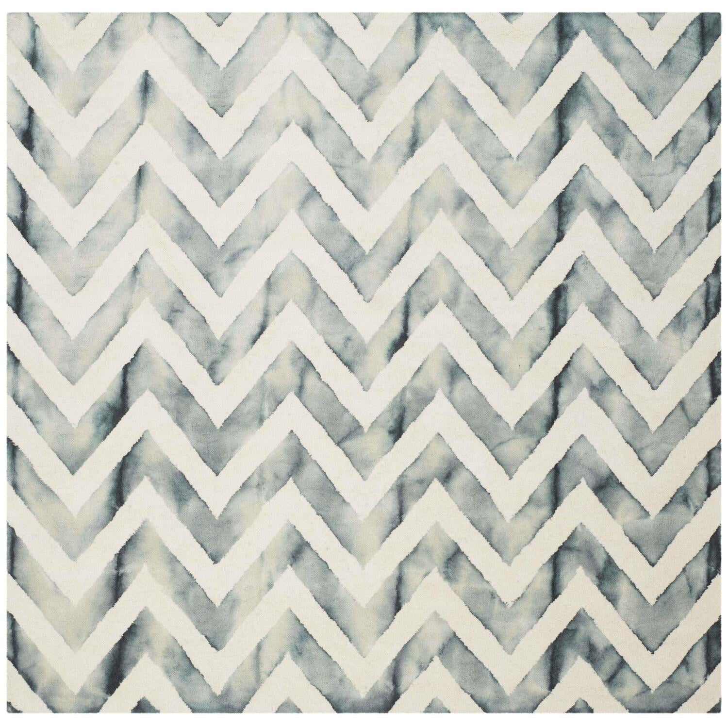 Ivory Grey Woolen Splendor 7' x 7' Square Tufted Rug