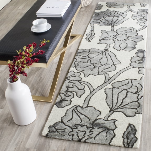 Safavieh Dip Dye Lilibeth Distressed Runner Rug, Ivory/Light Gray, 2'3" x 6'
