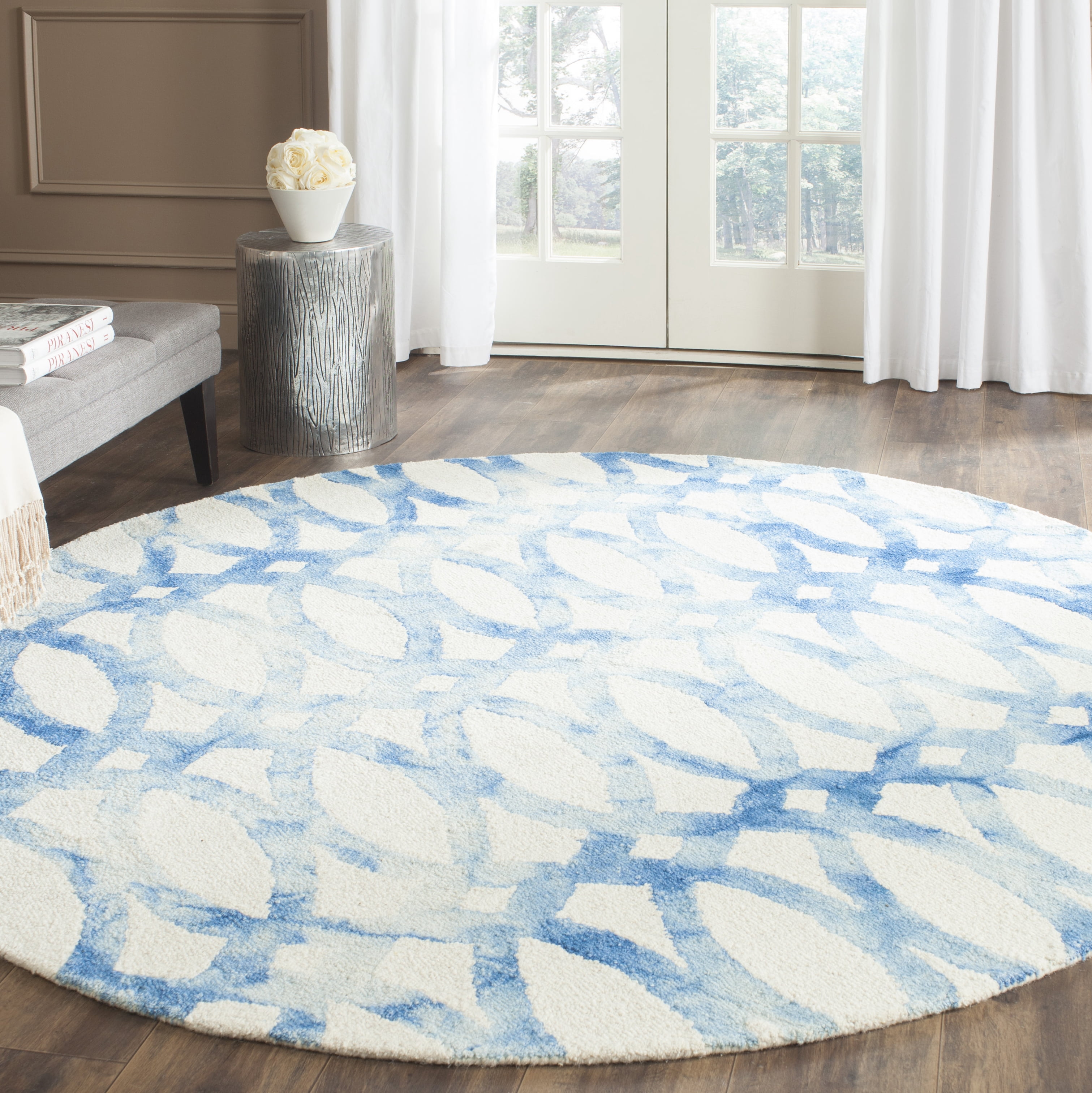 Safavieh Dip Dye Rosanne Distressed Area Rug, Ivory/Blue, 5' x 5' Round