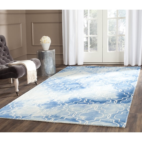 Safavieh Dip Dye Shelagh Geometric Area Rug, Blue/Ivory, 4' x 6'