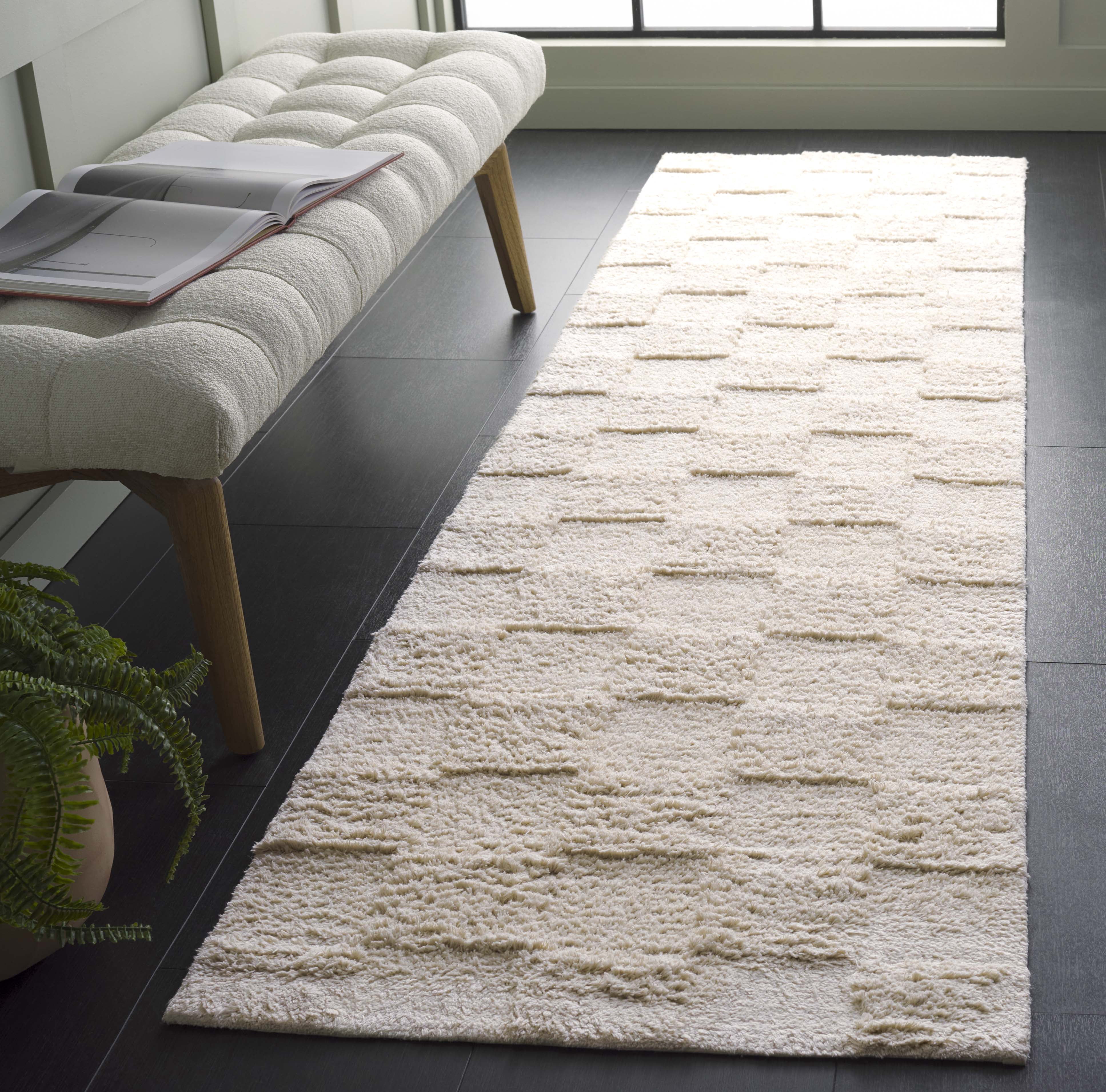 Safavieh Easy Care Coty Checkered Runner Rug, Ivory, 2'3" x 9'