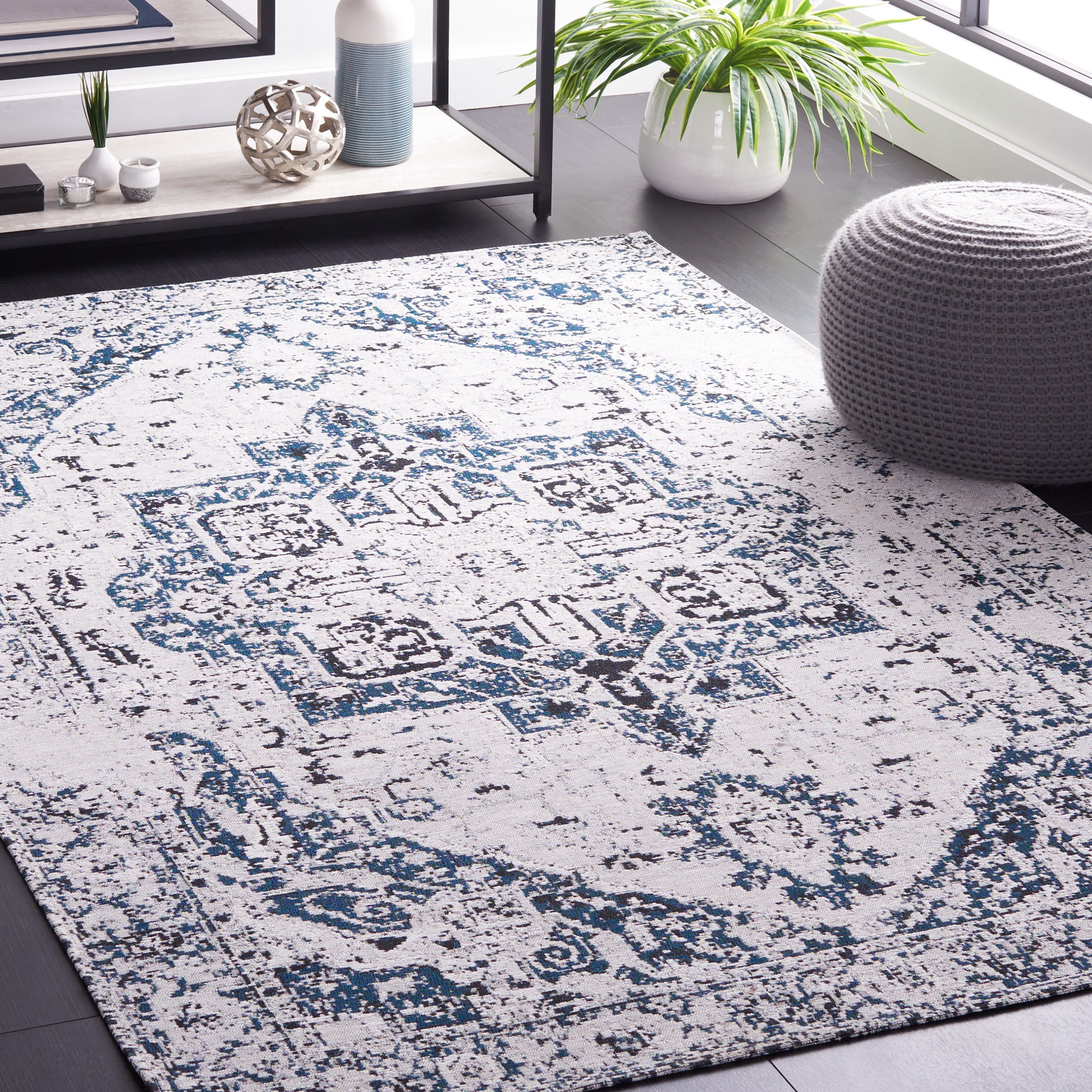 Safavieh Easy Care Iacopo Oriental Machine Washable Runner Rug, Ivory/Blue, 2' x 5'