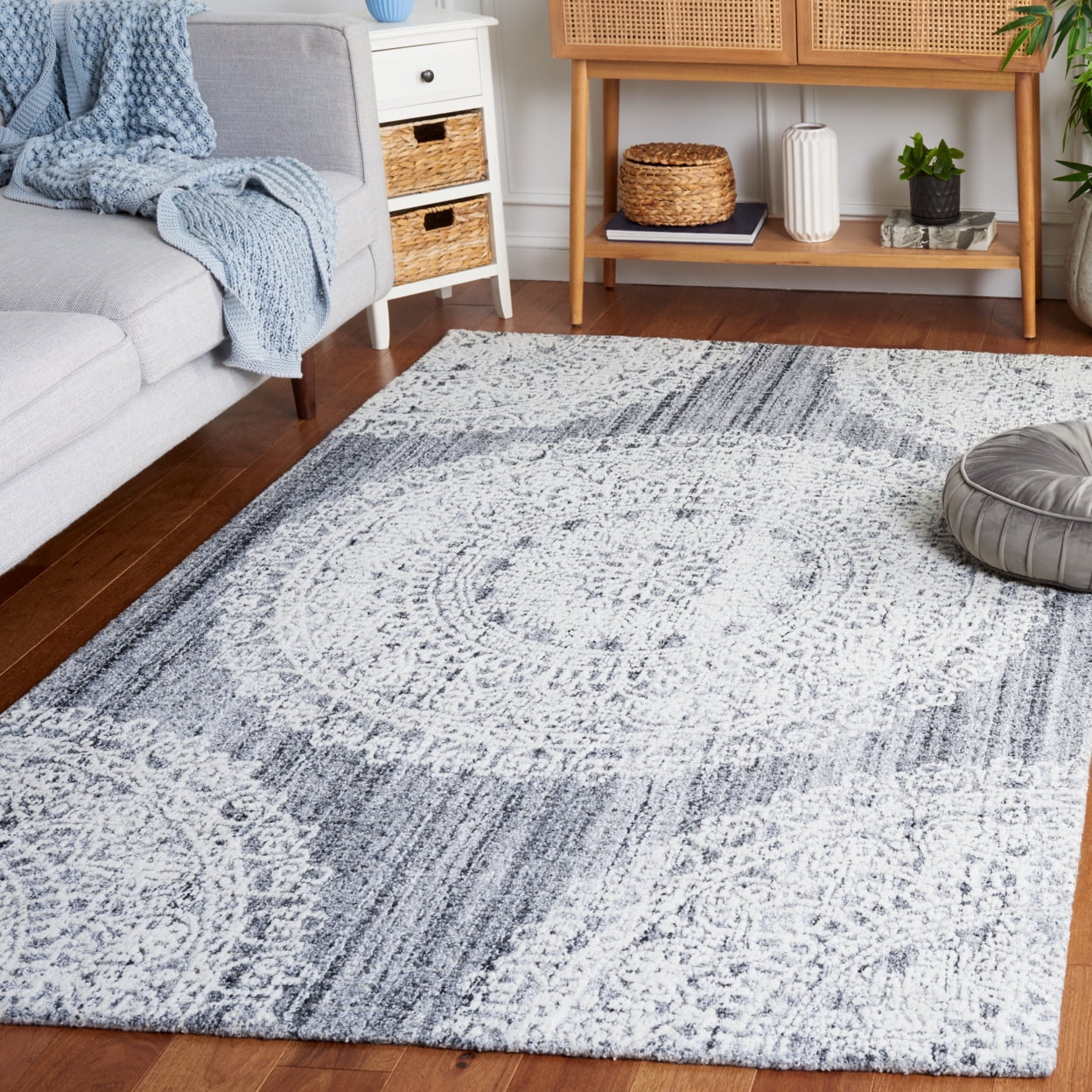 SAFAVIEH Ebony Abby Oriental Area Rug, Grey/Ivory, 6' x 9'