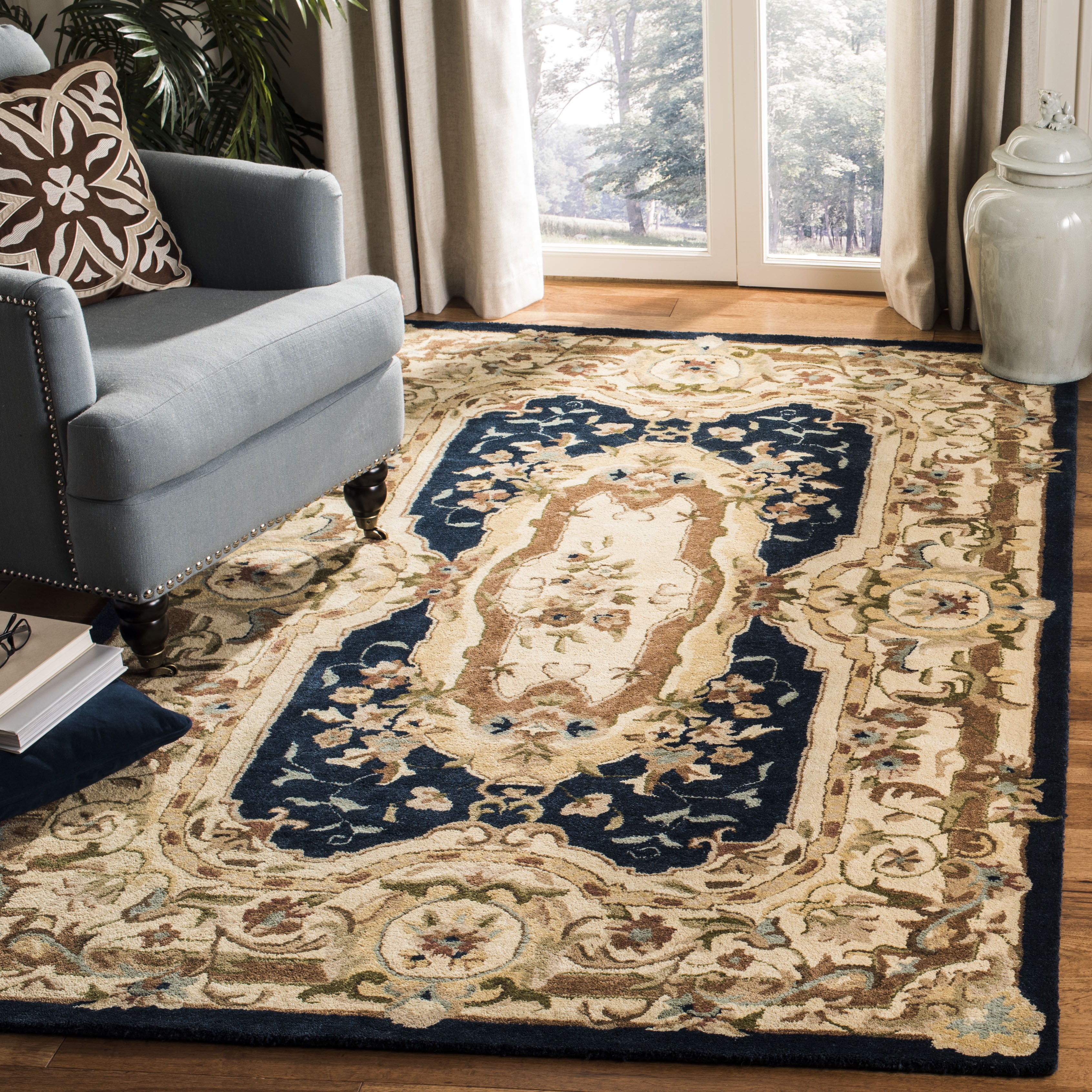 Handmade Navy and Beige Floral Wool 4' x 6' Area Rug