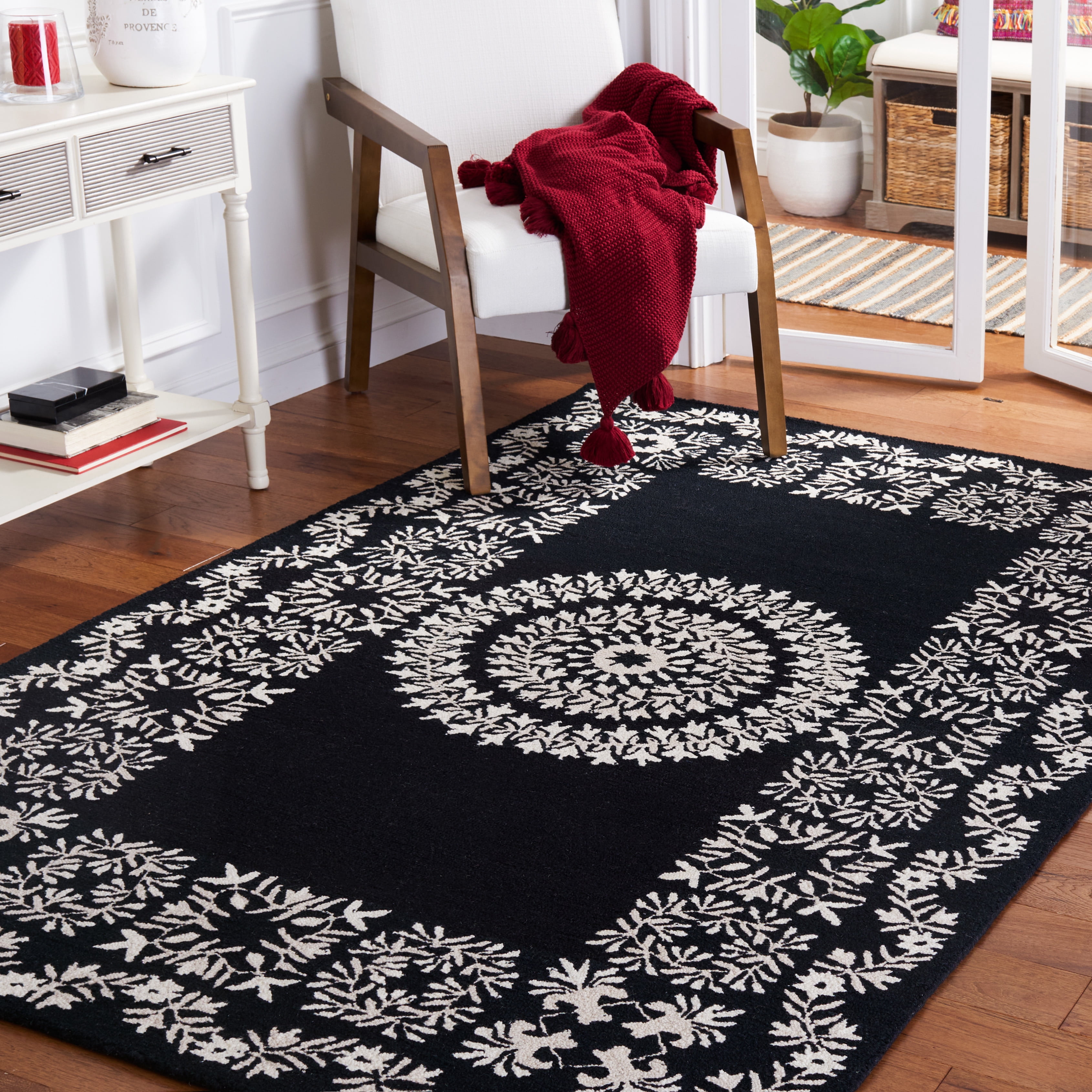 Safavieh Empire Janetta Medallion Area Rug, Black/Ivory, 3' x 5'