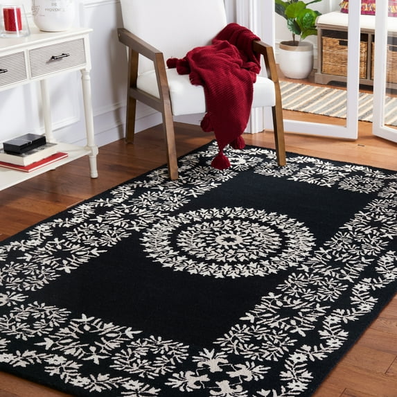 Safavieh Empire Janetta Medallion Area Rug, Black/Ivory, 4' x 6'