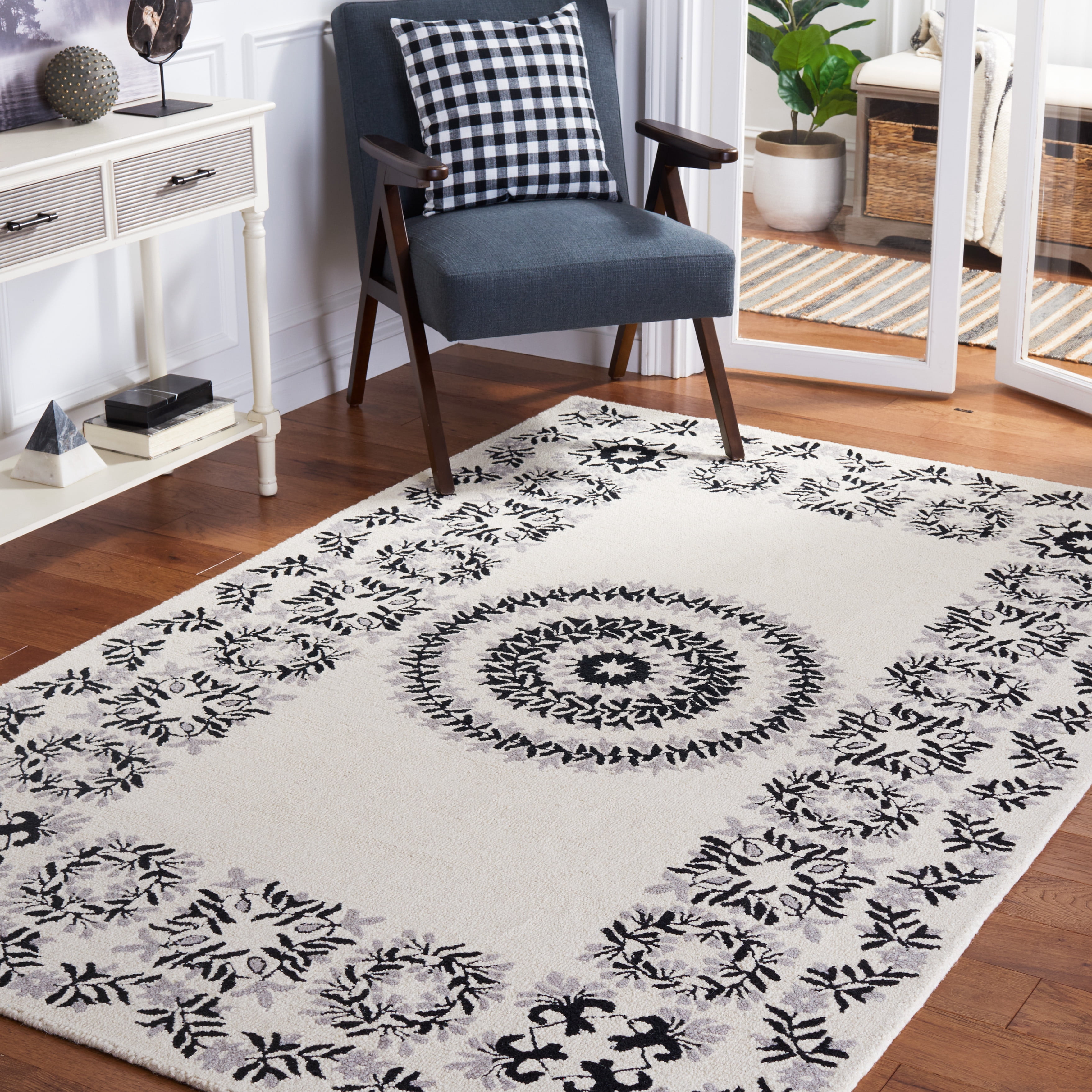 Safavieh Empire Janetta Medallion Area Rug, Ivory/Black, 6' x 6' Square