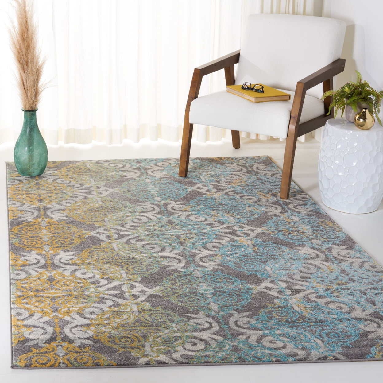 Evoke Grey and Ivory Synthetic Damask Area Rug 4' x 6'