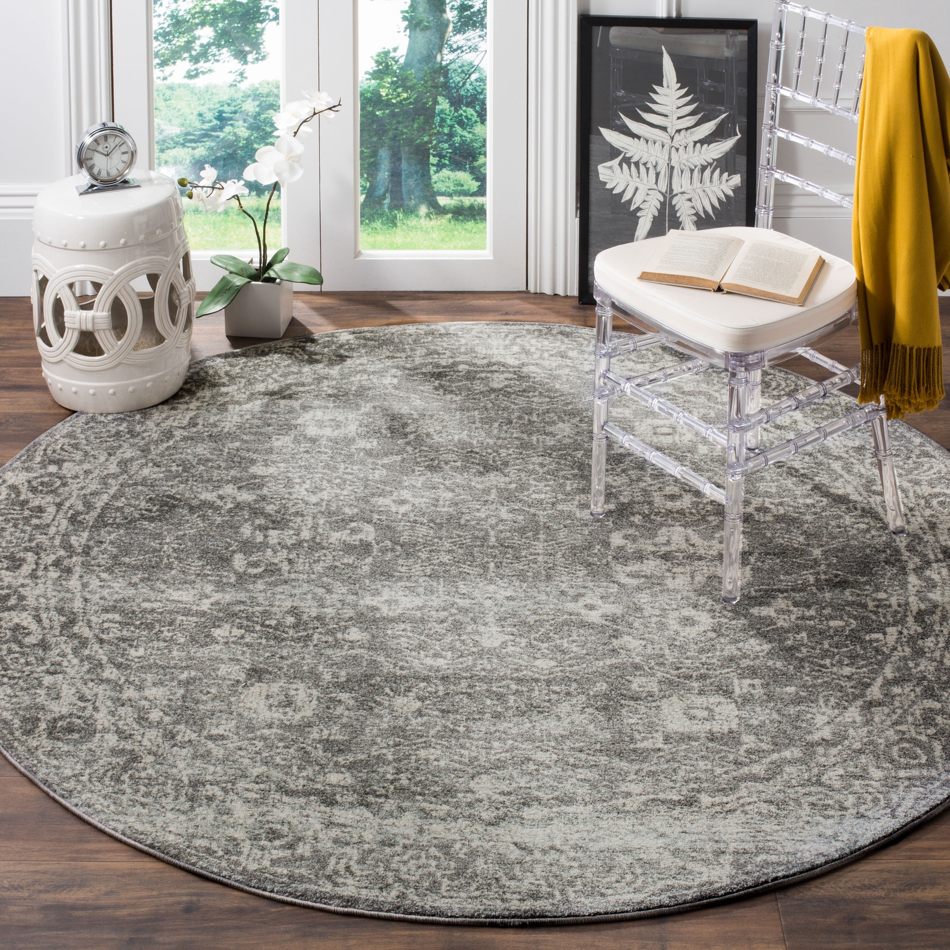 SAFAVIEH Evoke Ronald Bordered Area Rug, Gray/Ivory, 3' x 3' Round ...