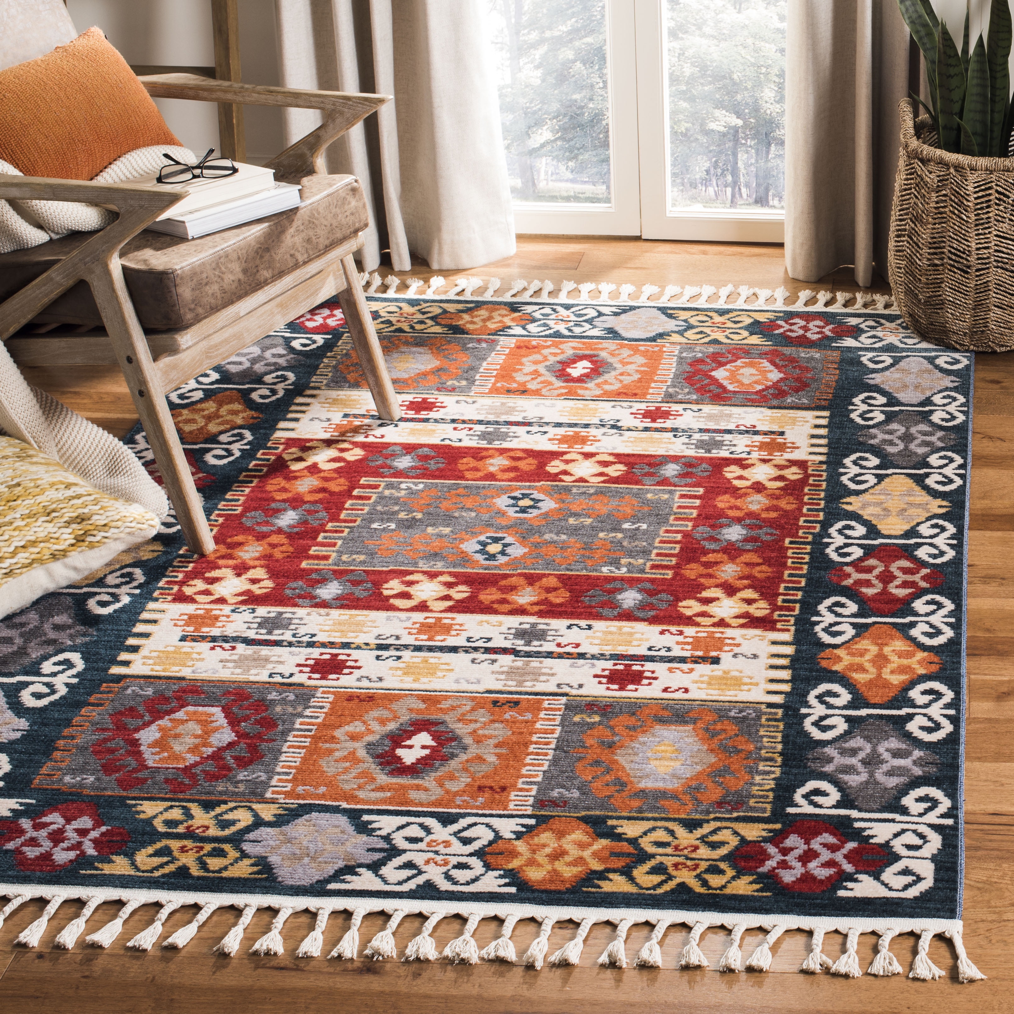 Safavieh Farmhouse Milford Southwestern Area Rug, Cream/Navy, 4' x 5'4"