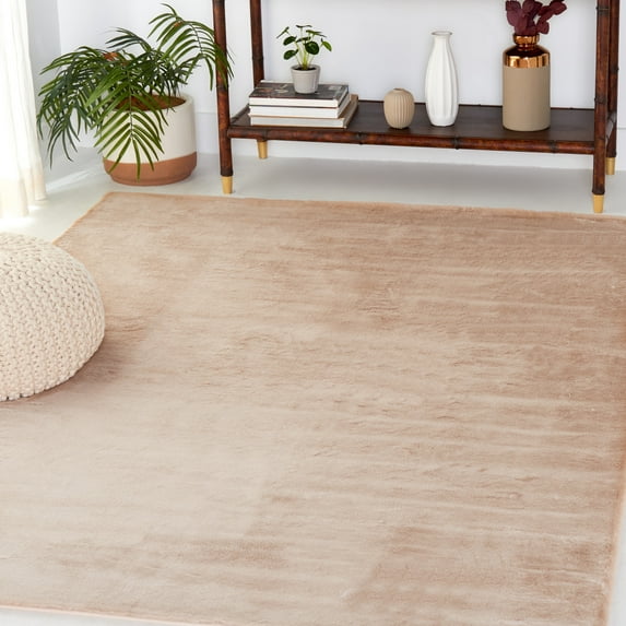 Safavieh Faux Rabbit Fur Davin Solid Machine Washable Slip Resistant Area Rug, Beige, 2' x 3'