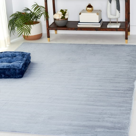 Safavieh Faux Rabbit Fur Davin Solid Machine Washable Slip Resistant Area Rug, Light Gray, 2' x 3'