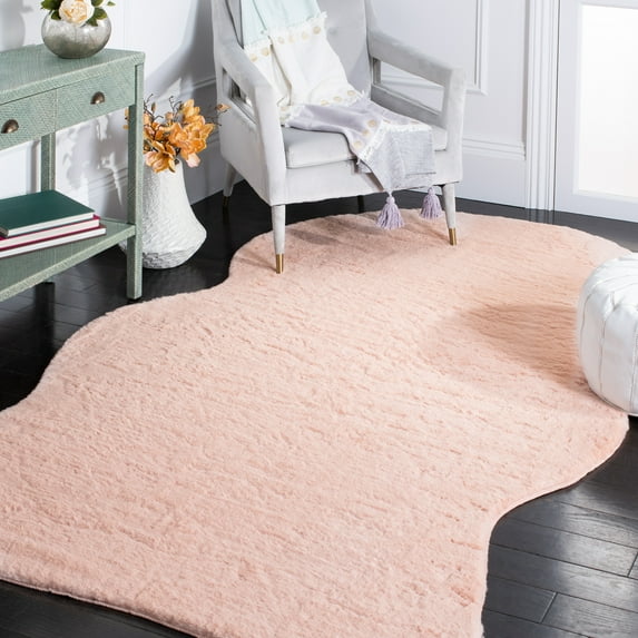Safavieh Faux Sheep Skin Alexus Geometric Area Rug, Light Pink, 5' x 7'