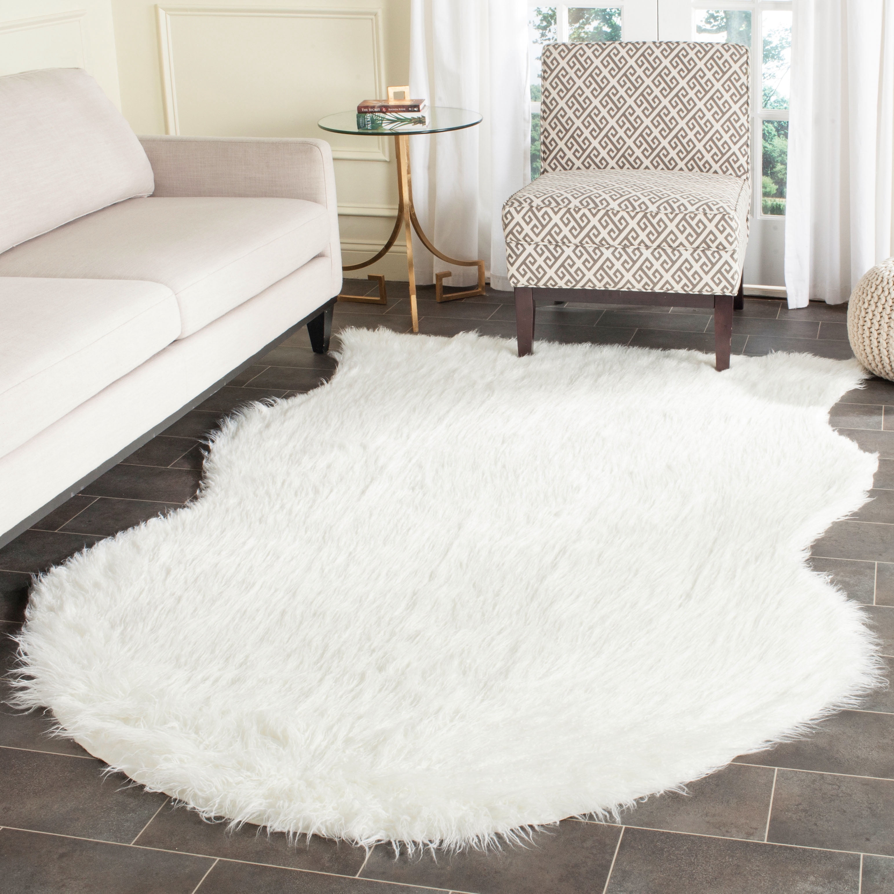 Safavieh Faux Sheep Skin Byrne Solid Area Rug, Ivory, 5' x 8'