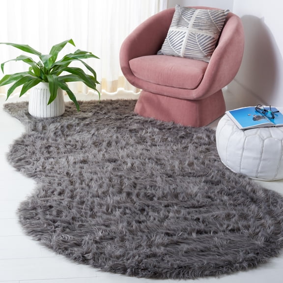 Safavieh Faux Sheep Skin Jadyn Animal Area Rug, Gray, 4' x 6'