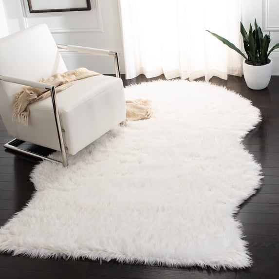 Safavieh Faux Sheep Skin Jadyn Animal Area Rug, Ivory, 6' x 9'