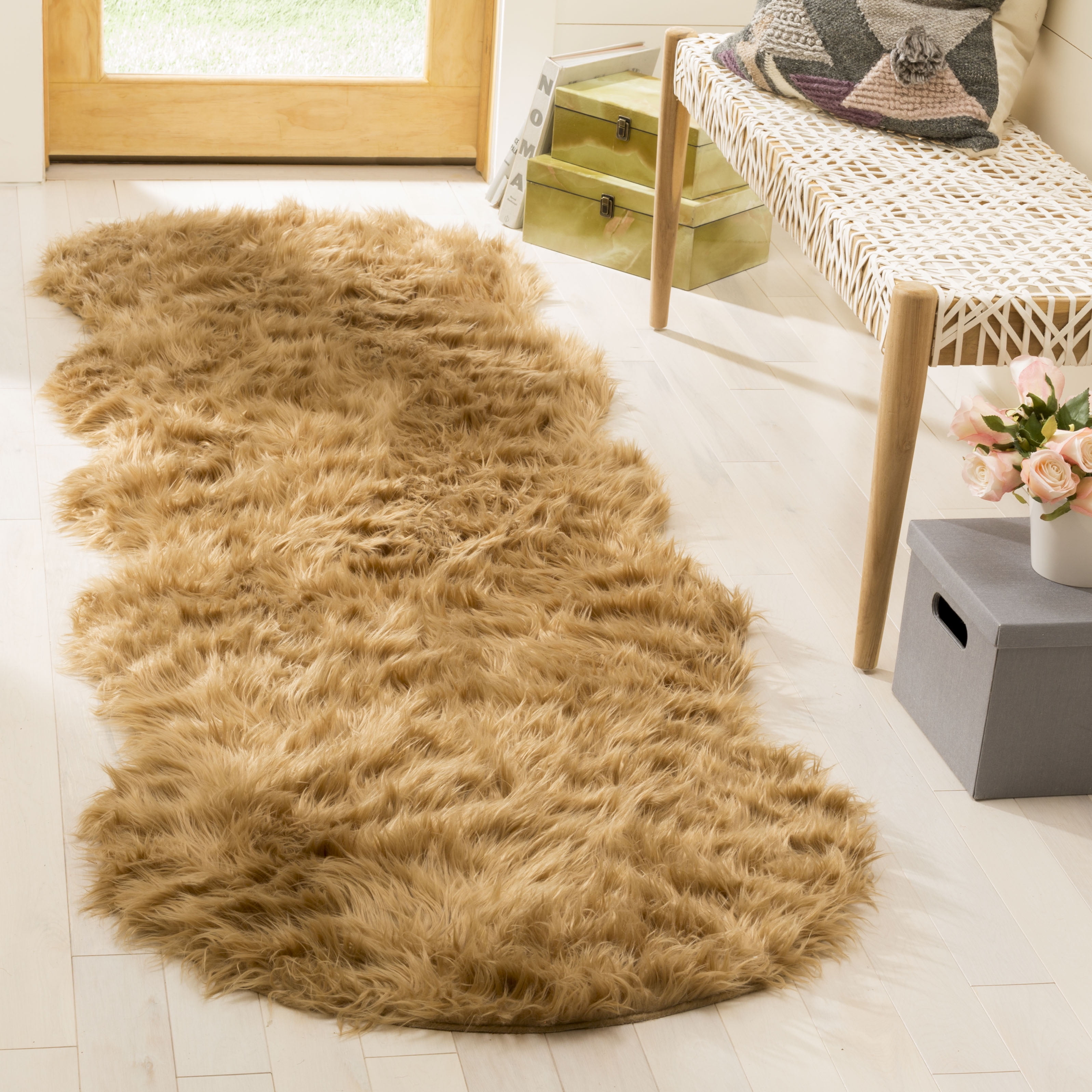 Safavieh Faux Sheep Skin Jadyn Animal Runner Rug, Camel, 2'6