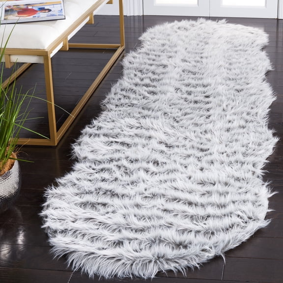 Safavieh Faux Sheep Skin Lucius Animal Runner Rug, Light Gray, 2'6" x 8'