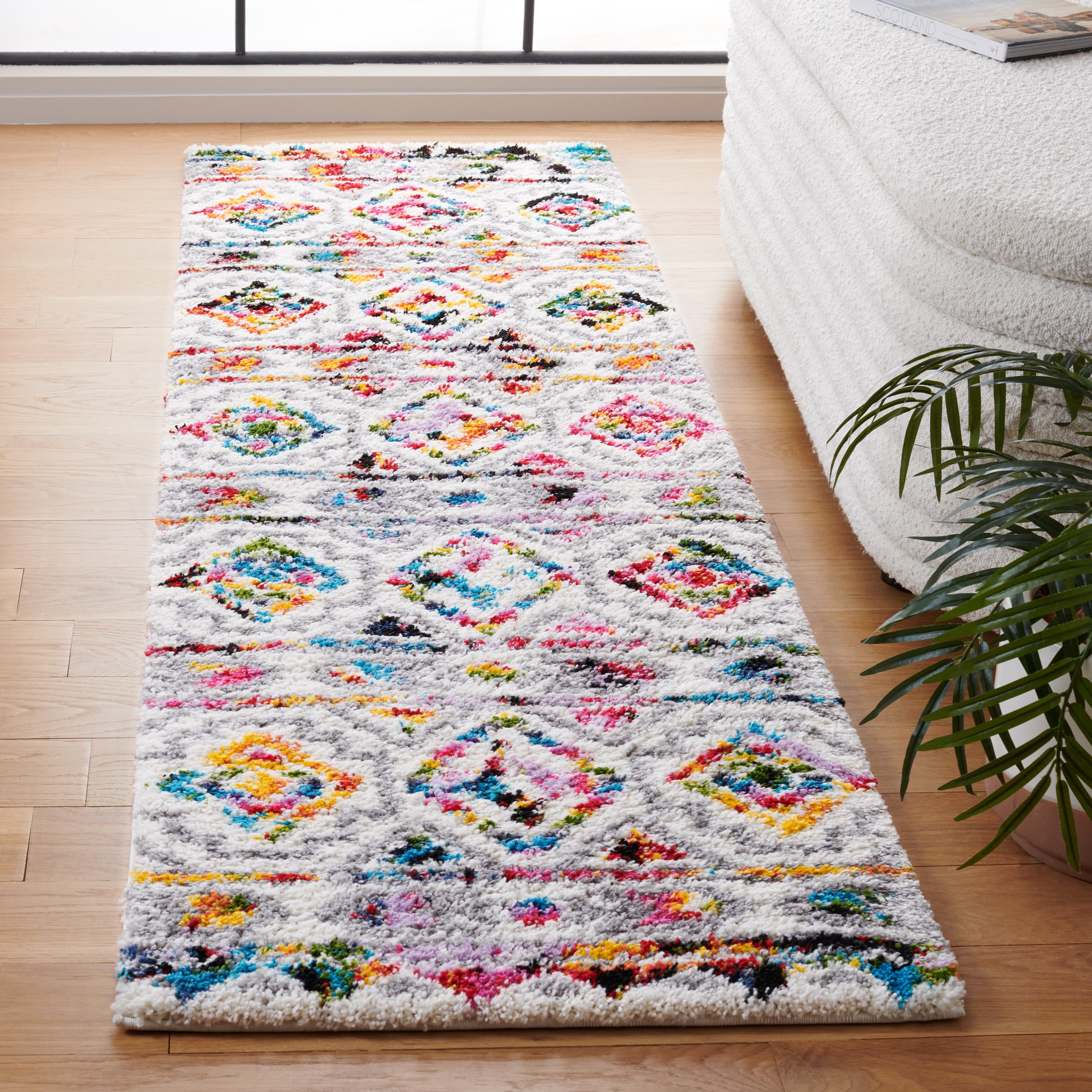 Safavieh Fiesta Shag Geometric Shag Runner Rug, Cream/Multi, 2'3