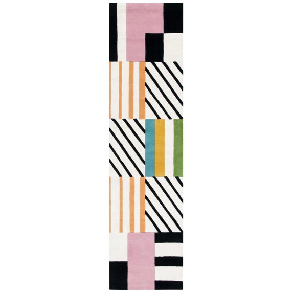 SAFAVIEH Fifth Avenue Bronagh Geometric Runner Rug, Ivory/Black, 2'3" x 11'