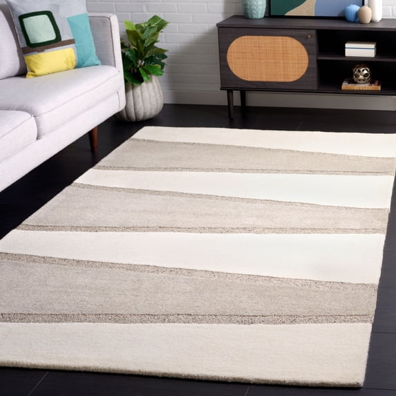 Safavieh Fifth Avenue Wayne Geometric Area Rug, Ivory/Gray, 6' x 9'