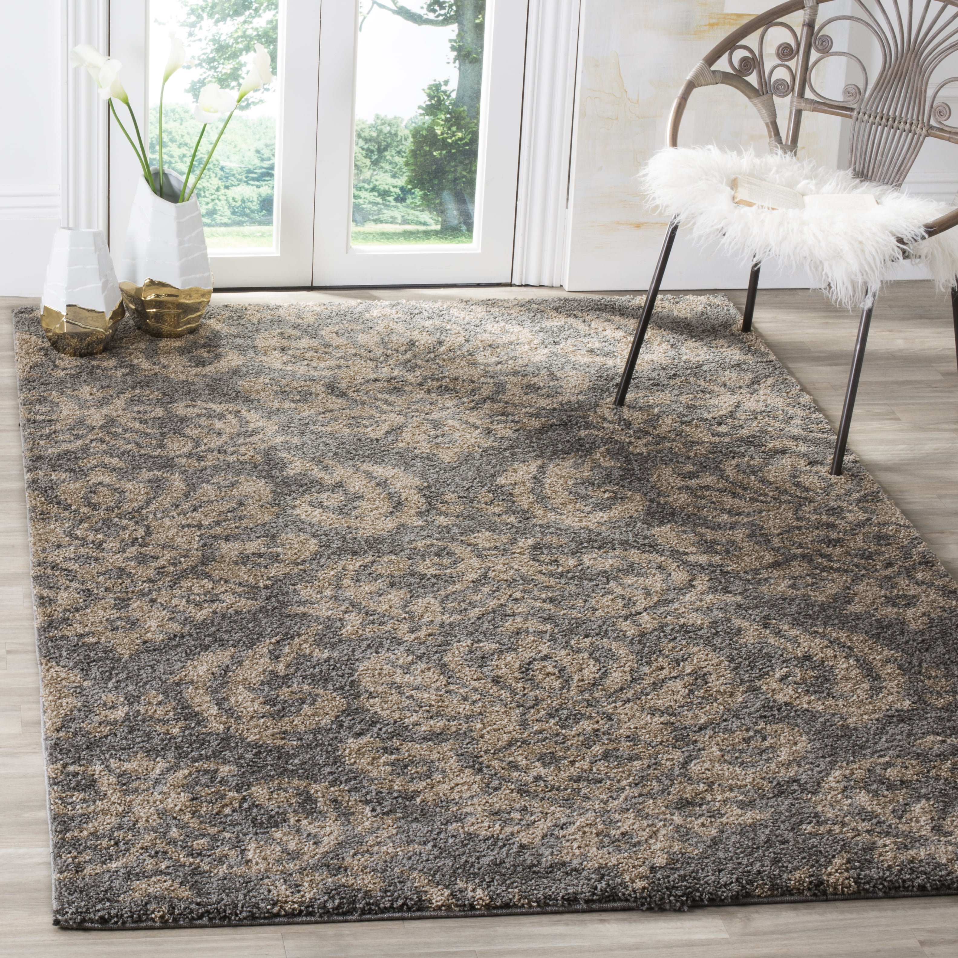 SAFAVIEH Florida Desmond Damask Plush Shag Area Rug, Grey/Beige, 5'3" x 7'6"