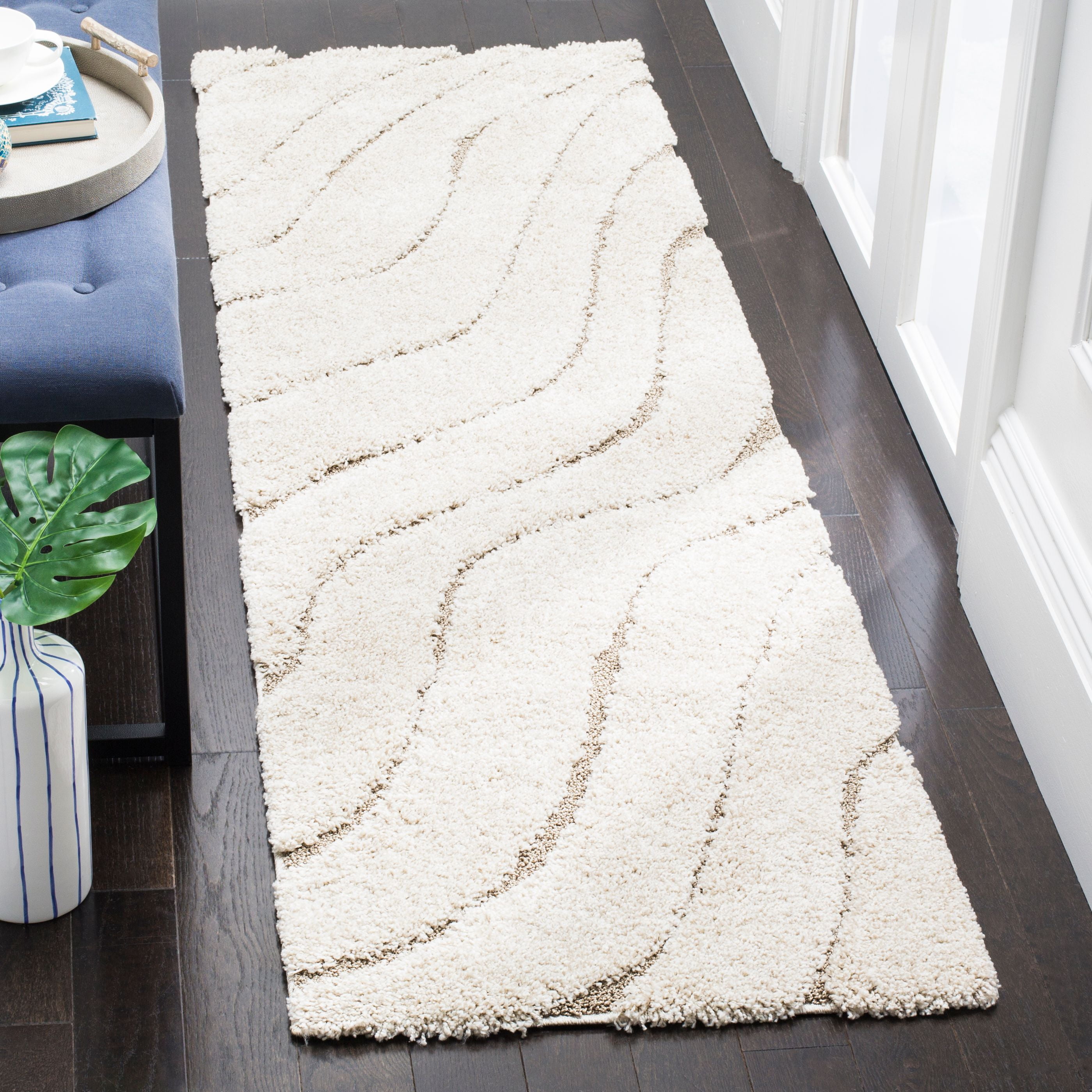 SAFAVIEH Florida Tabitha Geometric Waves Shag Runner Rug, Cream/Beige, 2'3" x 9'