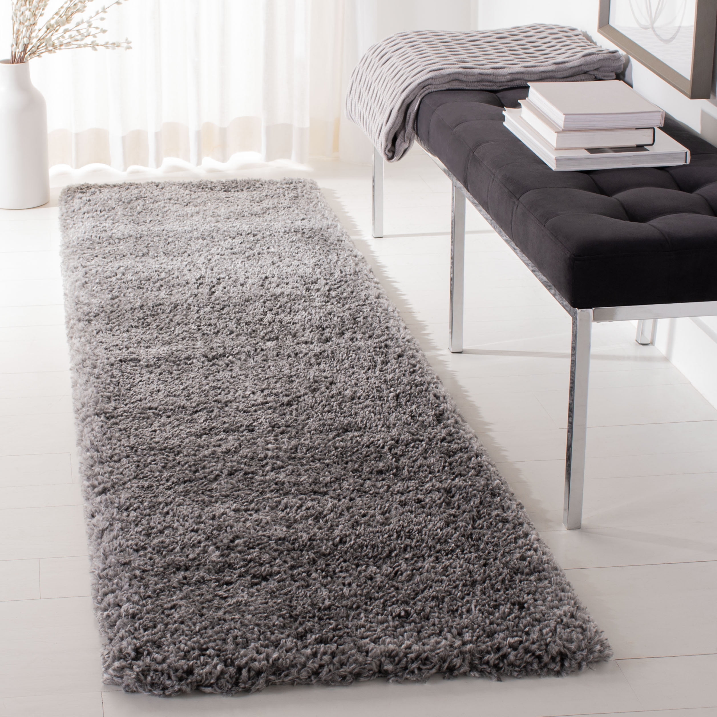 Jamie Rug SAFAVIEH Fontana Jamie Solid Shag Runner Rug, Silver, 2'3