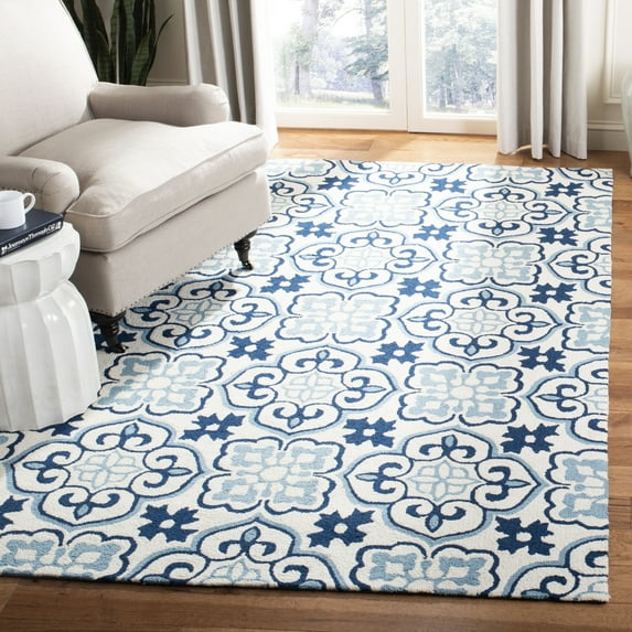 SAFAVIEH Four Seasons Katelynn Damask Polyester Area Rug, Blue/Ivory, 5' x 8'