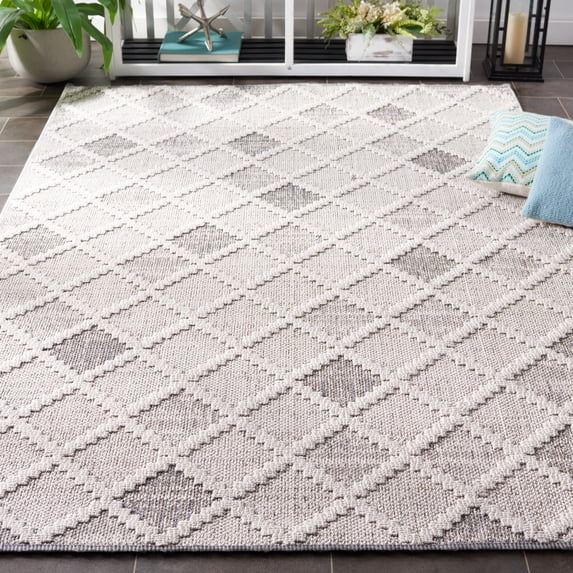 Safavieh Global Cainneach Diamond Area Rug, Gray/Ivory, 8' x 10'