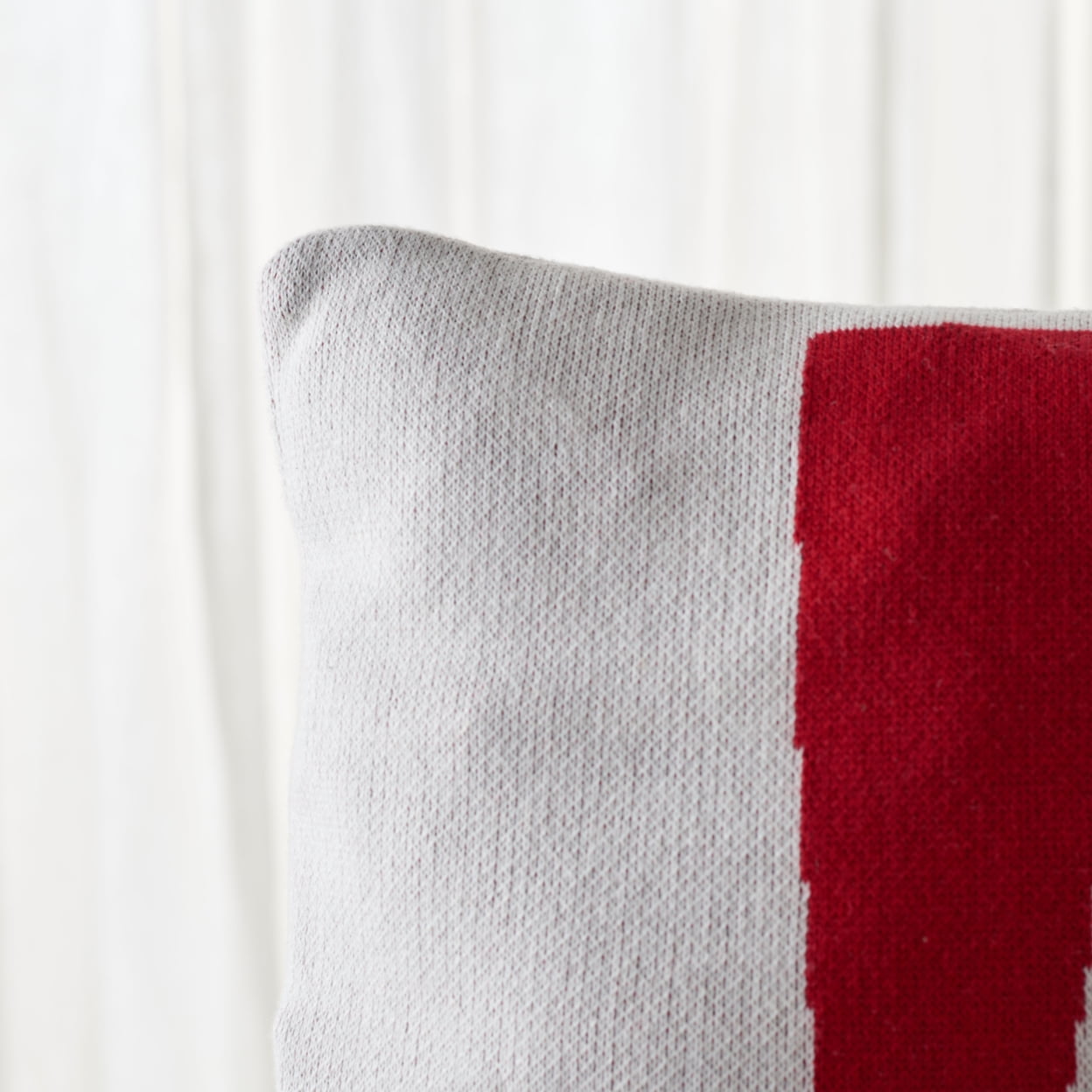 Good Tidings Red and Beige Square Pillow Set