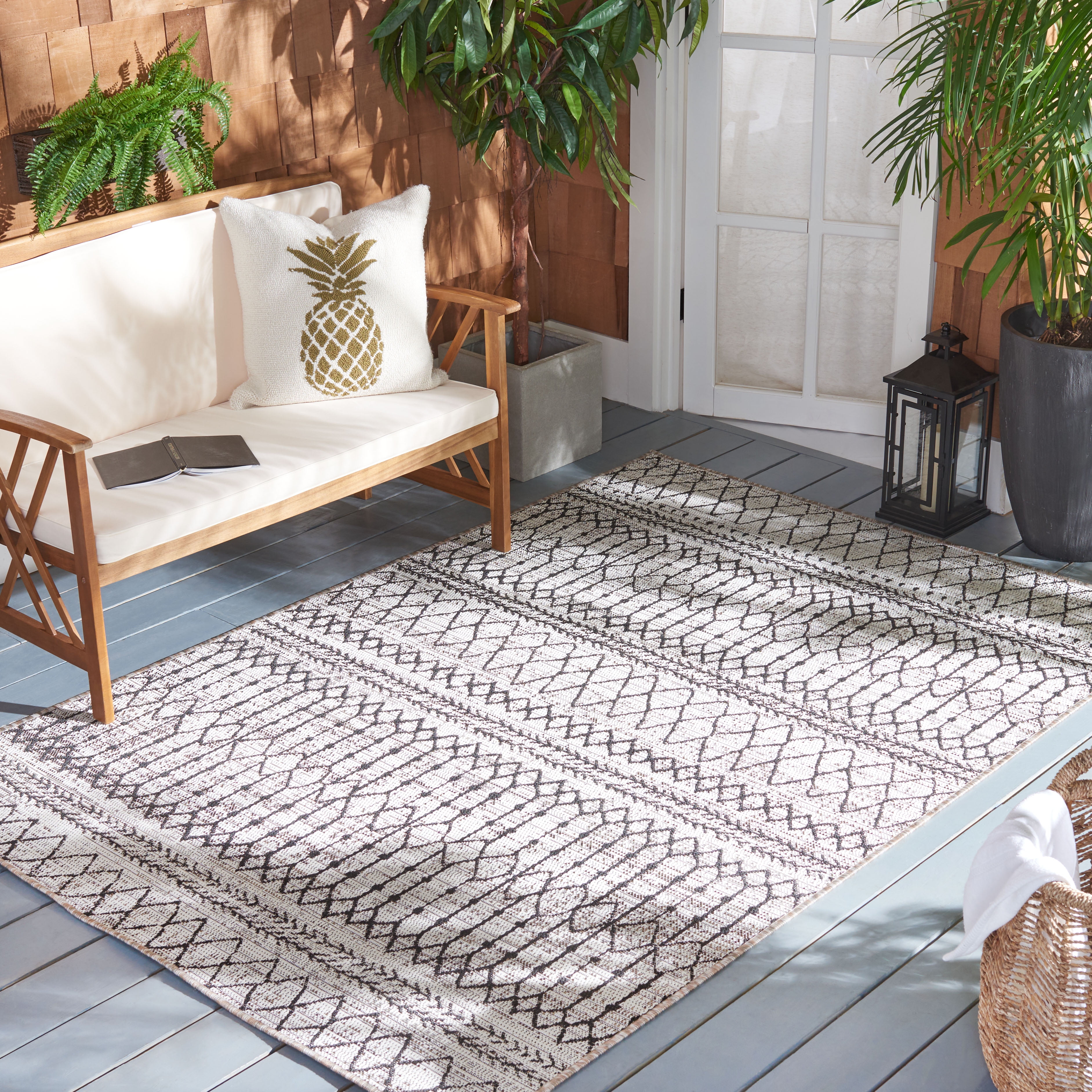 Safavieh Havana Dorris Geometric Indoor/Outdoor Area Rug, Light Brown/Black, 6'7" x 6'7" Square