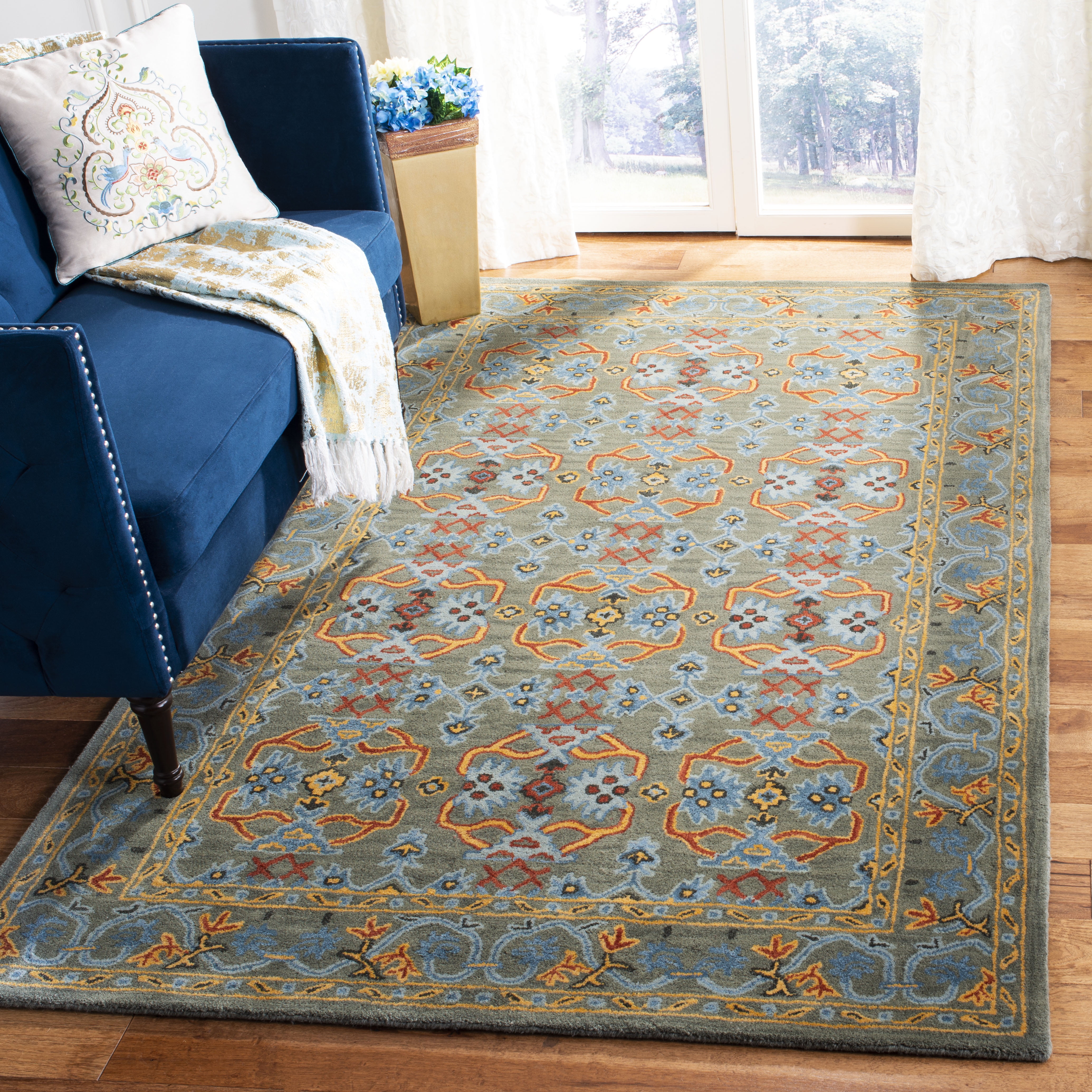 Handmade Blue and Sage Wool 4' x 6' Tufted Area Rug