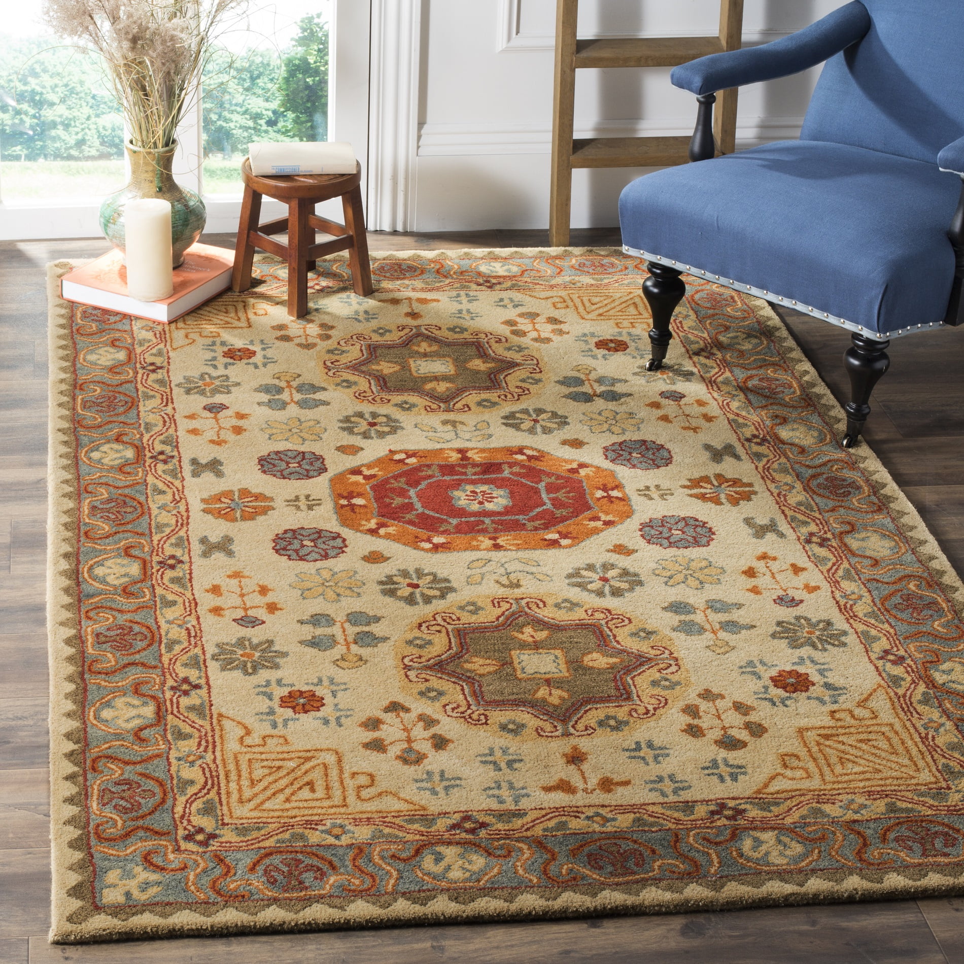 Elegant Heritage Multicolor Hand-Tufted Wool Square Rug 6' x 6'