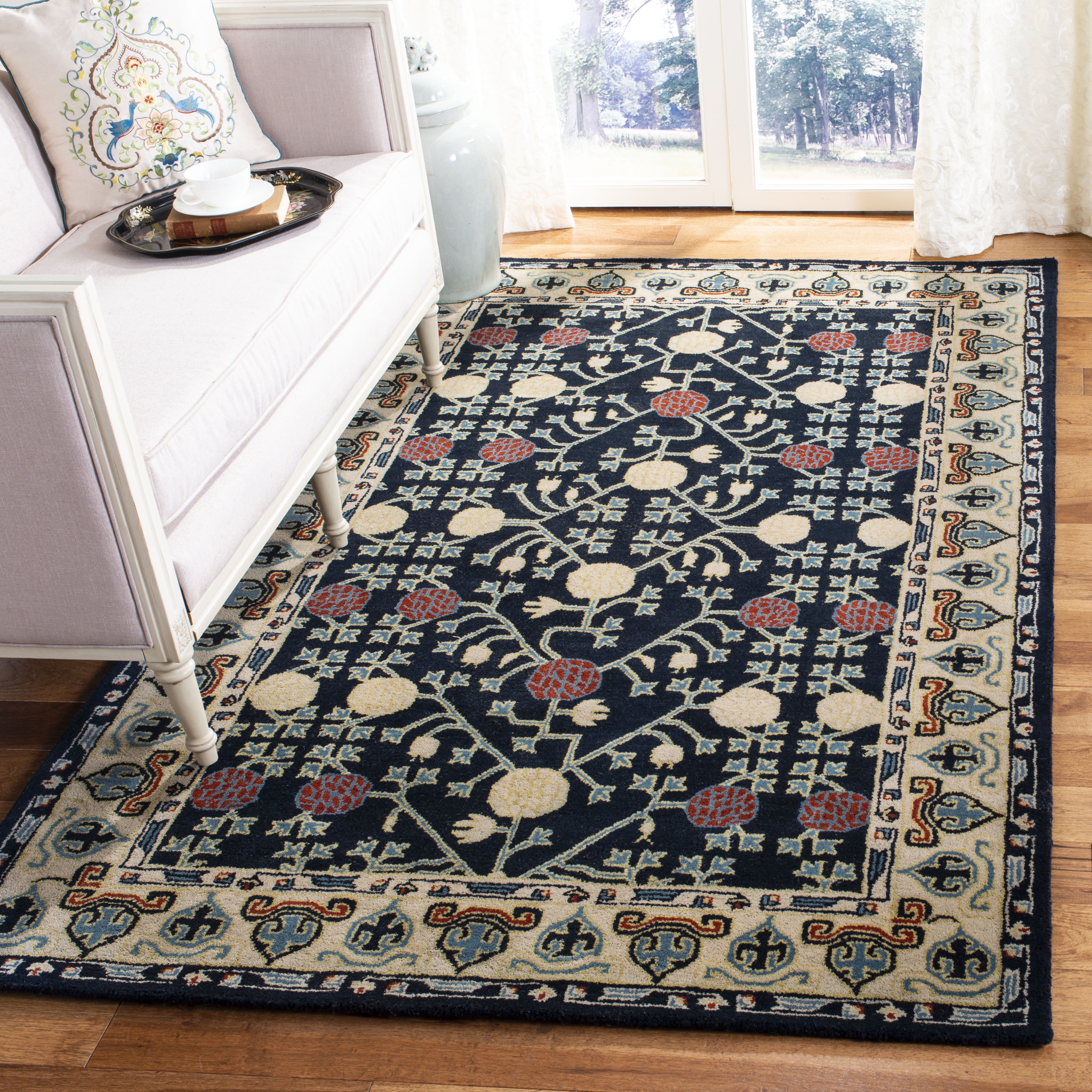 Safavieh Heritage Karina Floral Wool Area Rug, Navy/Ivory, 4' x 6'