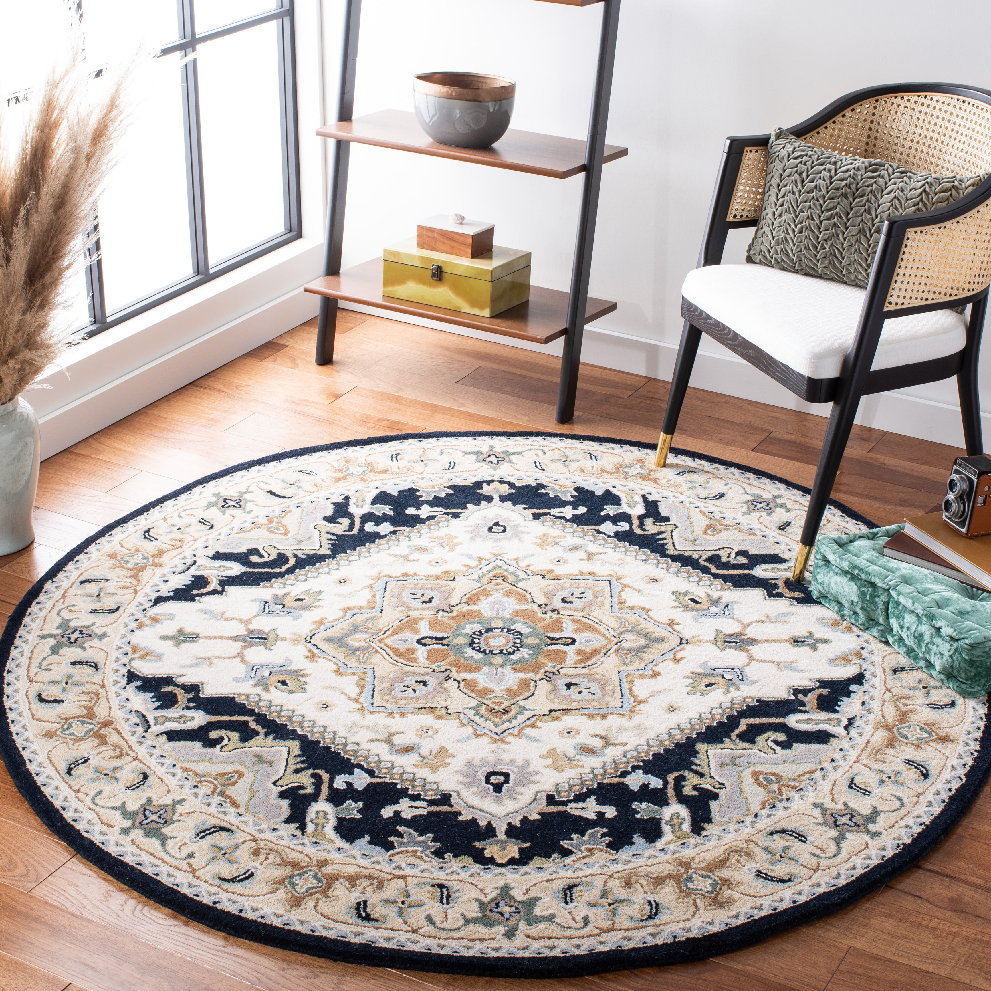 Safavieh Heritage York Oriental Wool Area Rug, Beige/Navy, 6' x 9' Oval