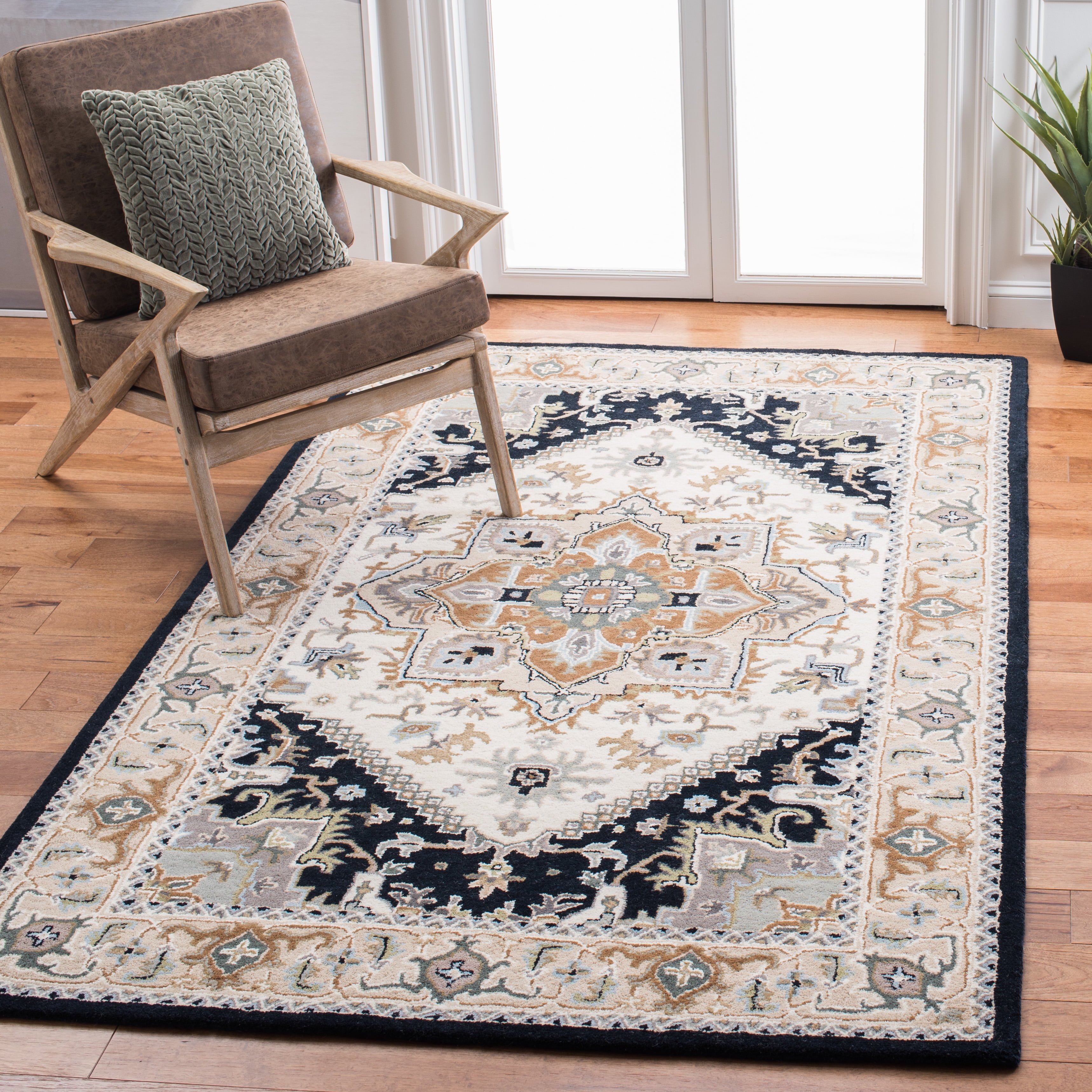Safavieh Heritage York Oriental Wool Area Rug, Beige/Navy, 6' x 9'