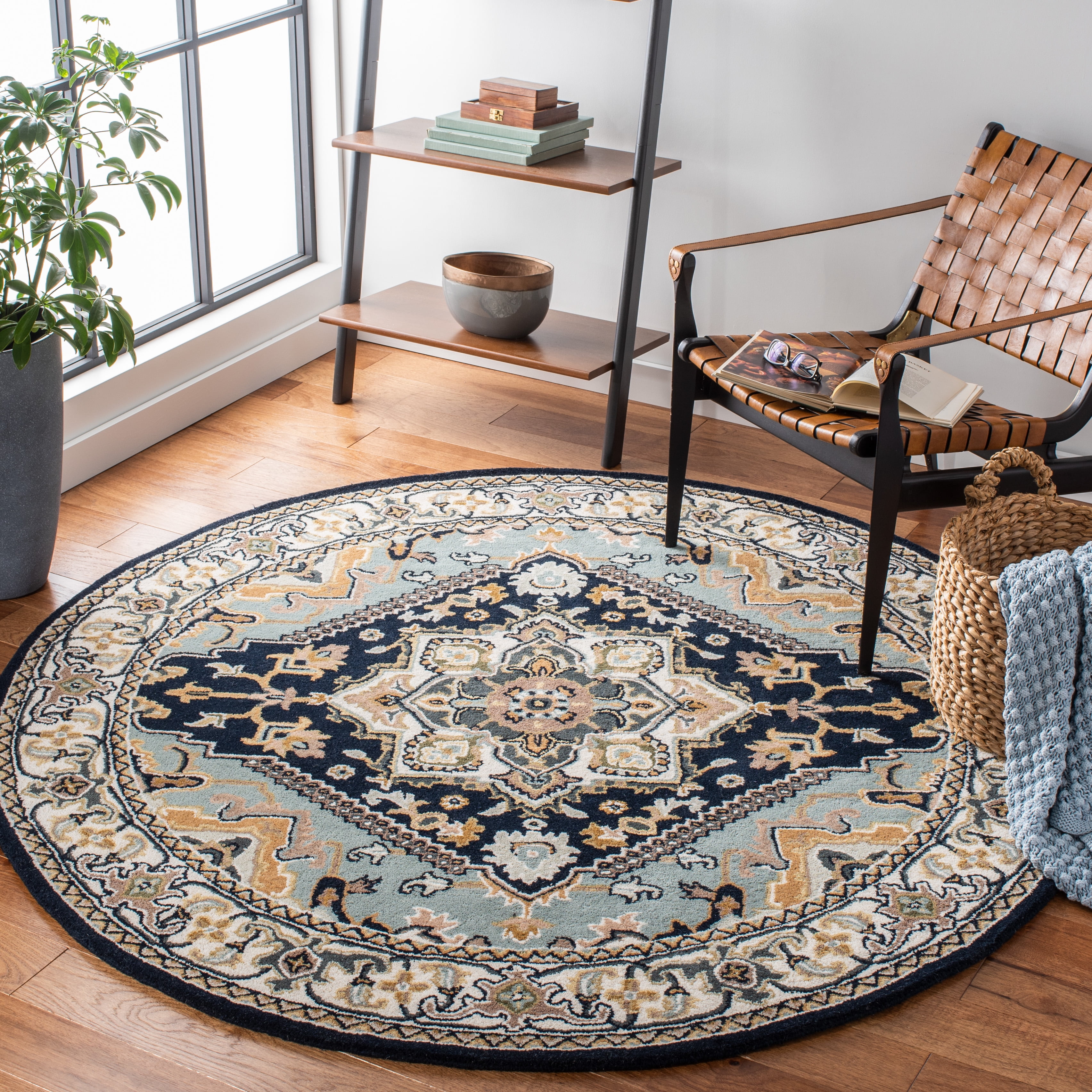 Safavieh Heritage York Oriental Wool Area Rug, Navy/Ivory, 4' x 4' Round