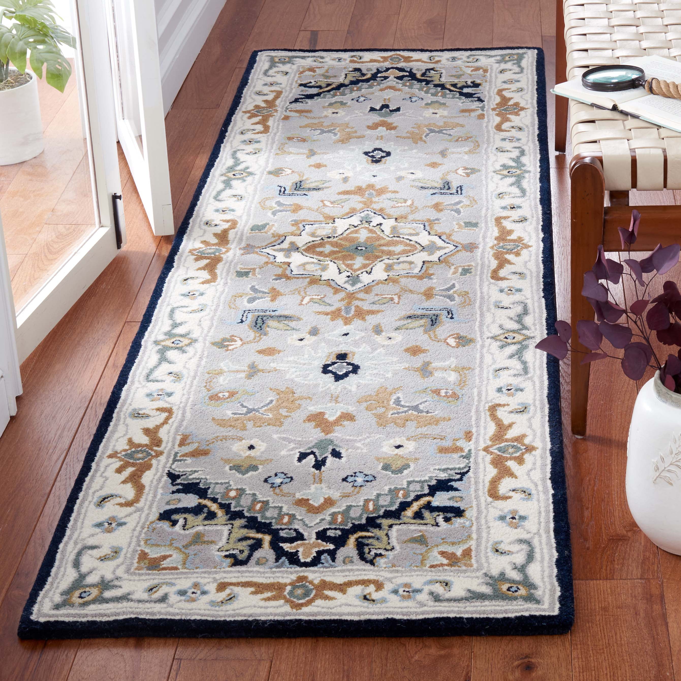 Safavieh Heritage York Oriental Wool Runner Rug, Gray/Navy, 2'3" x 6'