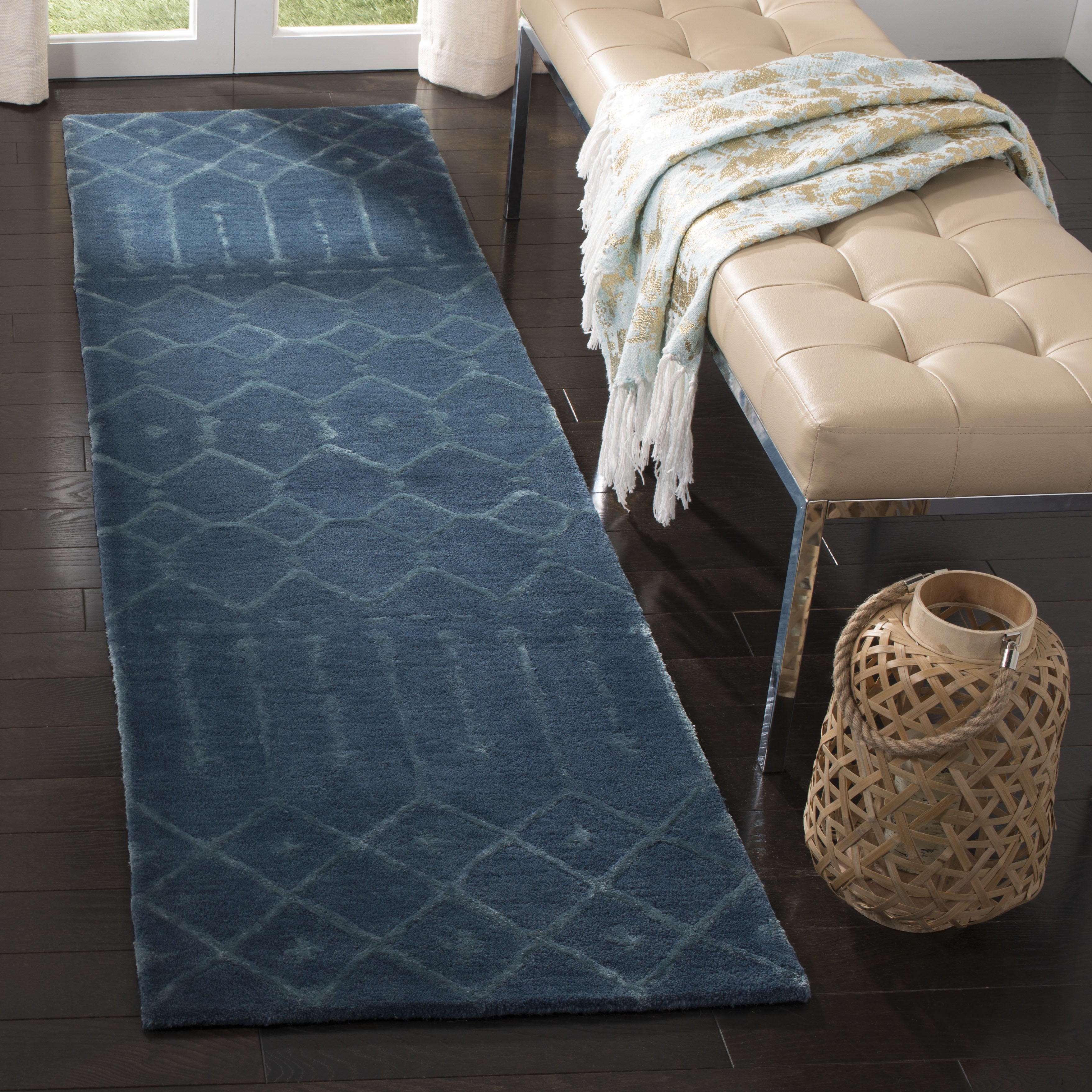 SAFAVIEH Himalaya Darin Geometric Wool Runner Rug, Navy/Silver, 2'3" x 8'