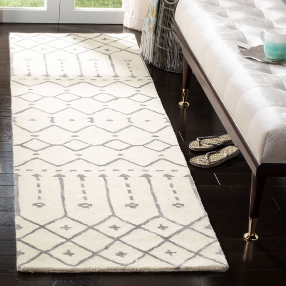 Safavieh Himalaya Darin Geometric Wool Runner Rug, Ivory/Gray, 2'3" x 12'