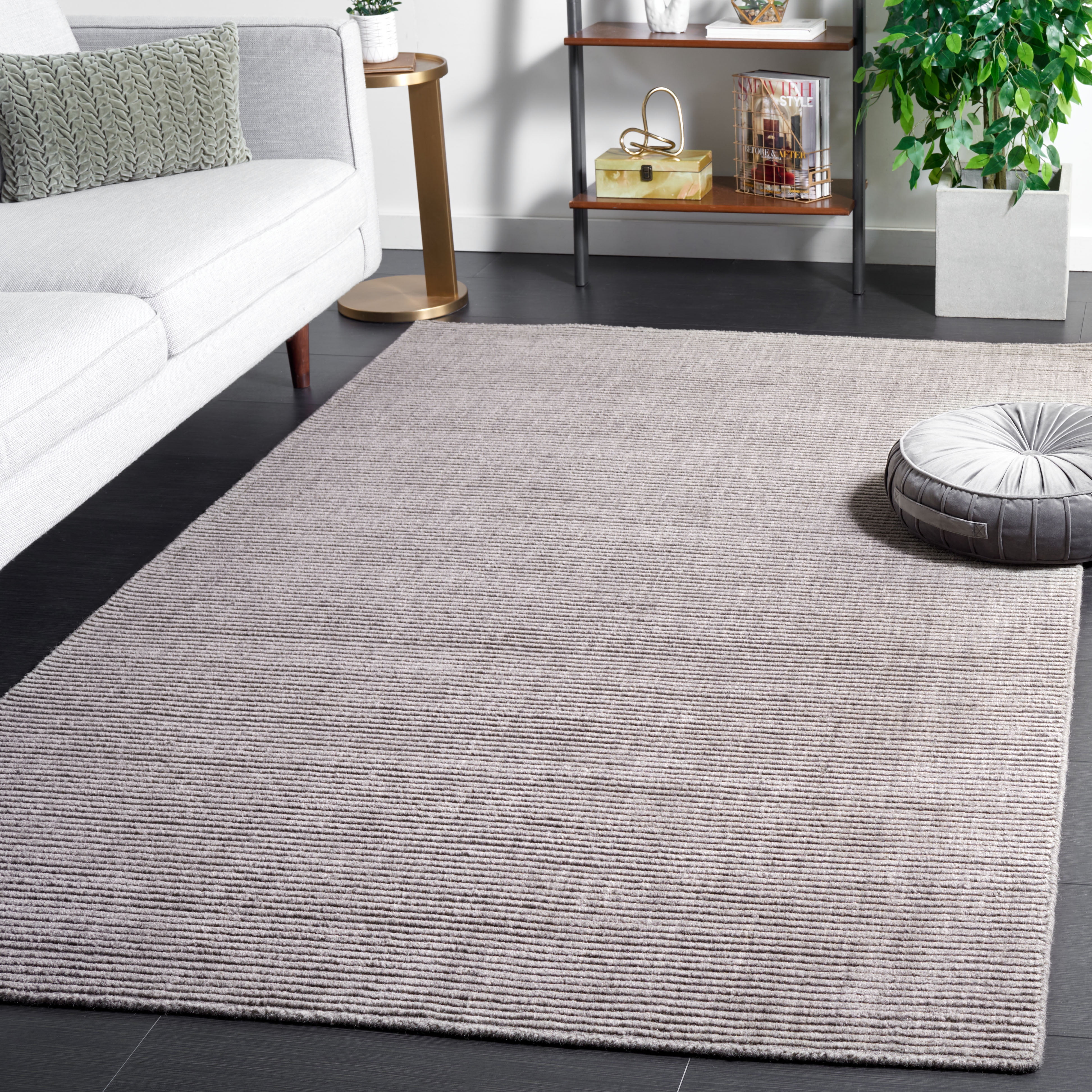 Safavieh Himalaya Hayden Solid Area Rug, Dark Gray, 4' x 6'